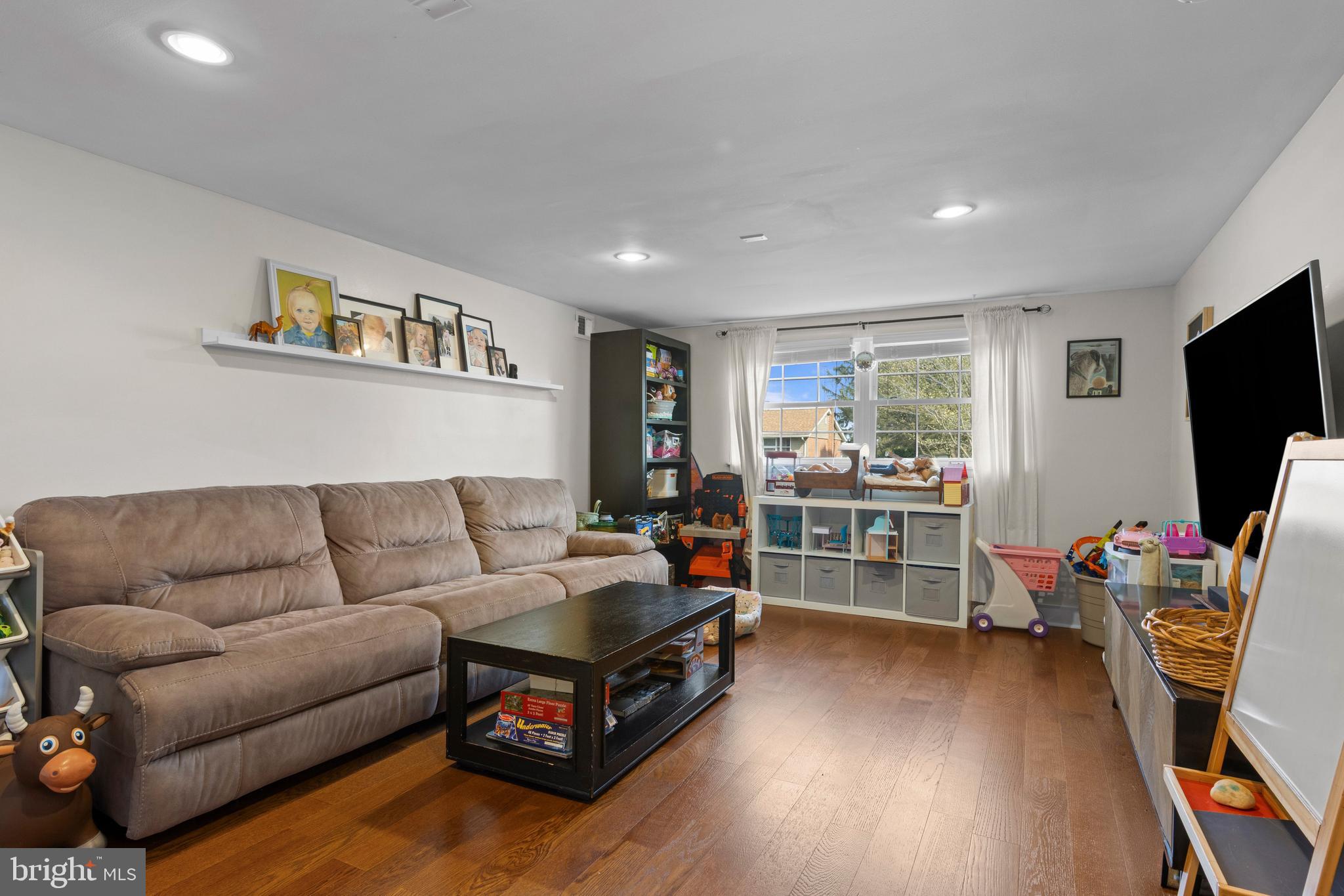 STENNING HILLS - Residential