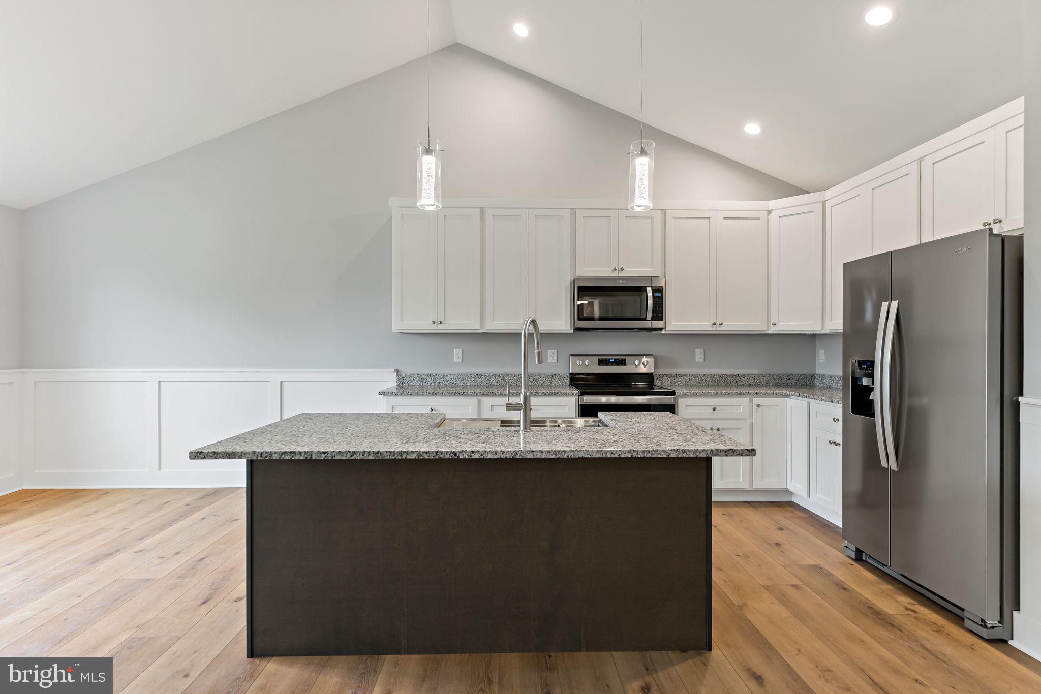 AVON BEND - Residential