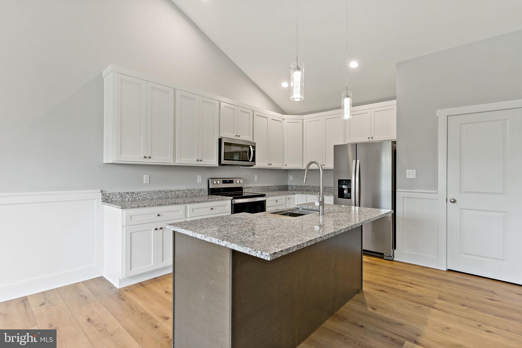 AVON BEND - Residential