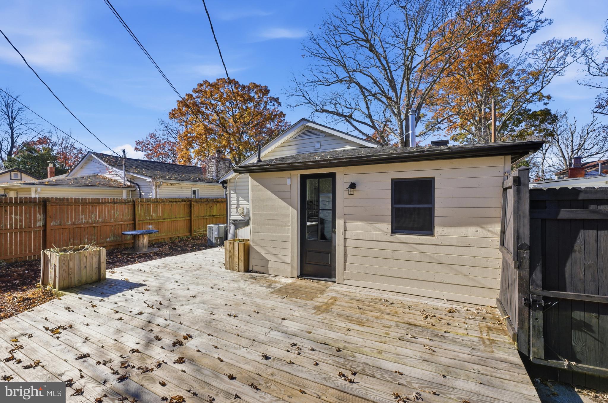 IDLEWILDE ON THE BAY - Residential