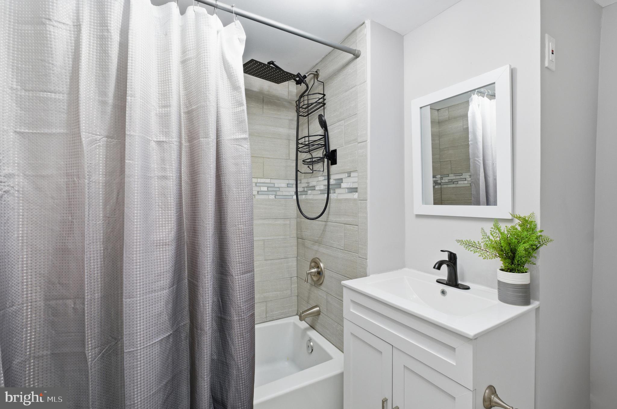 IDLEWILDE ON THE BAY - Residential