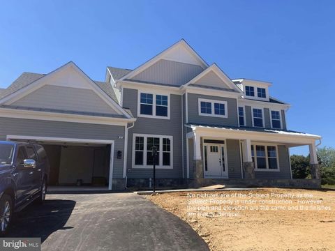 9828 THOROUGHBRED ROAD WARRENTON VA 20187