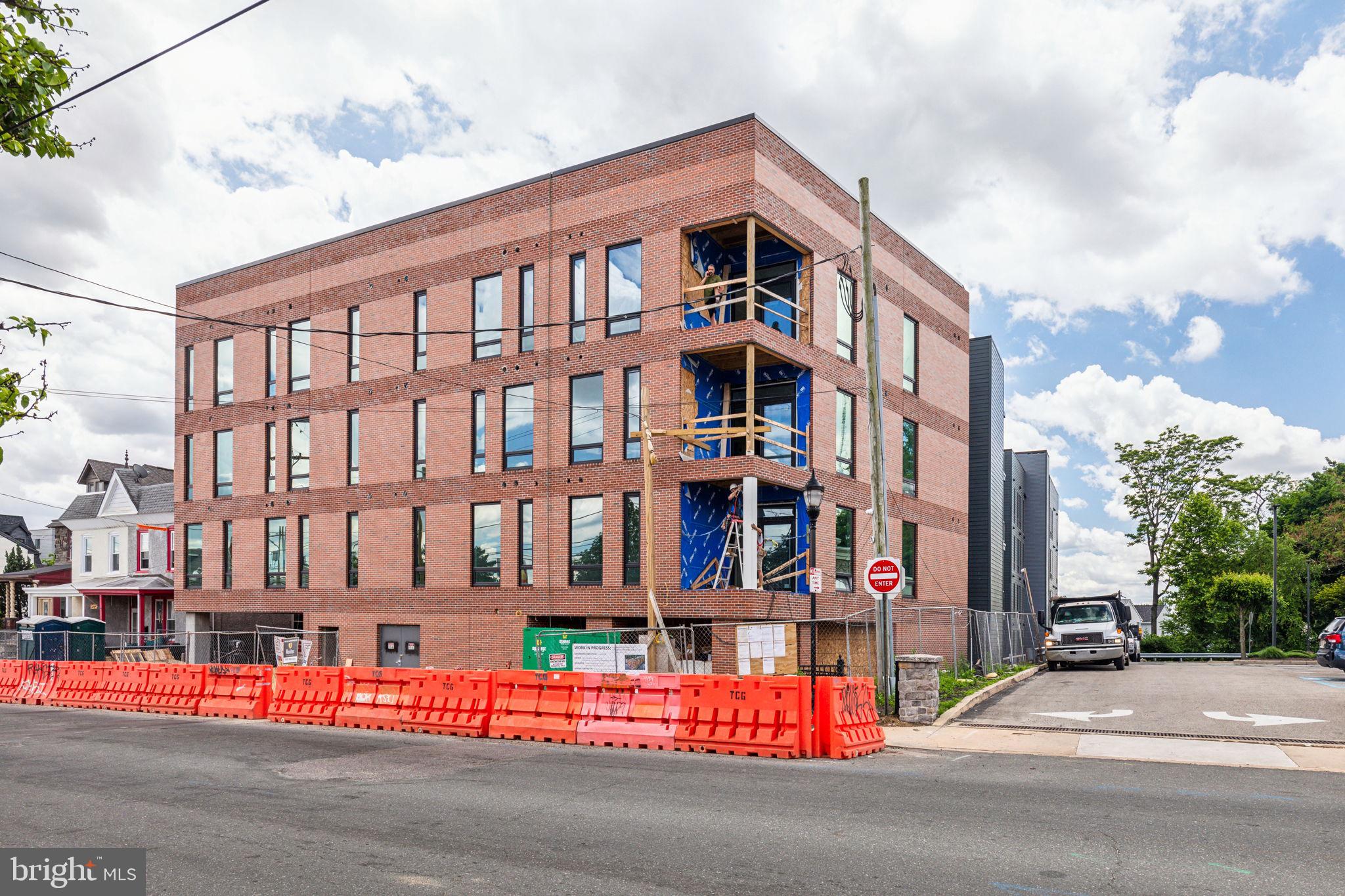 ROXBOROUGH - Residential Lease