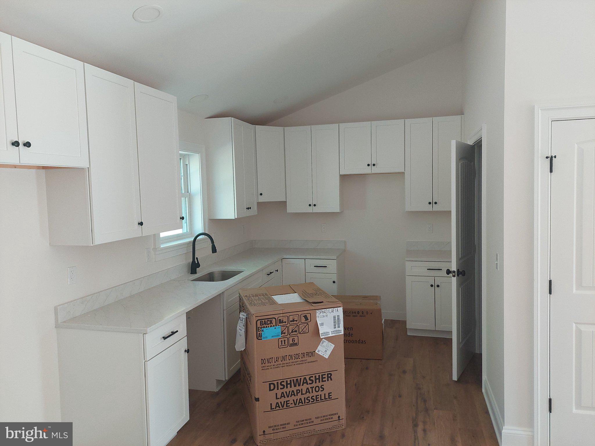 EAST NEW MARKET - Residential