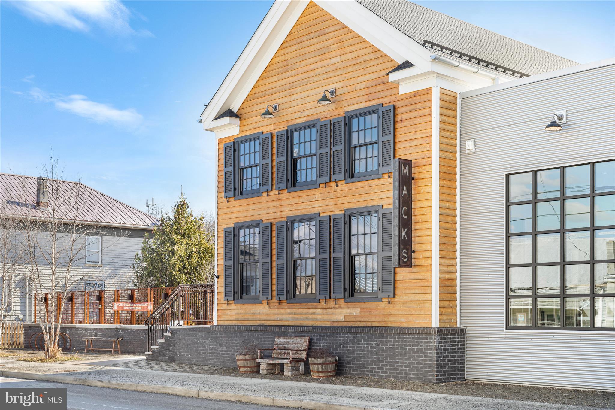 WARDEN GLEN - Residential