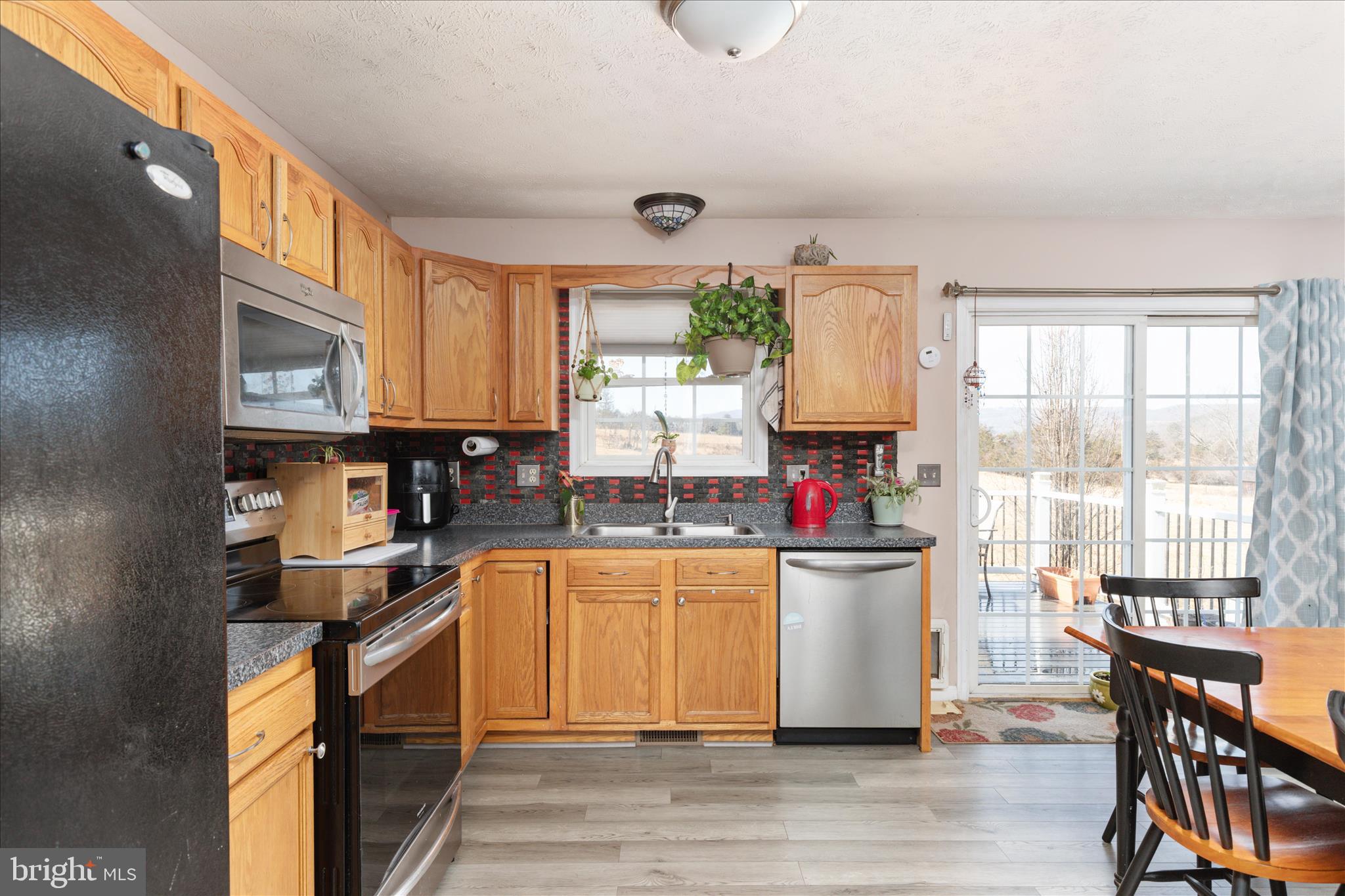 WARDEN GLEN - Residential