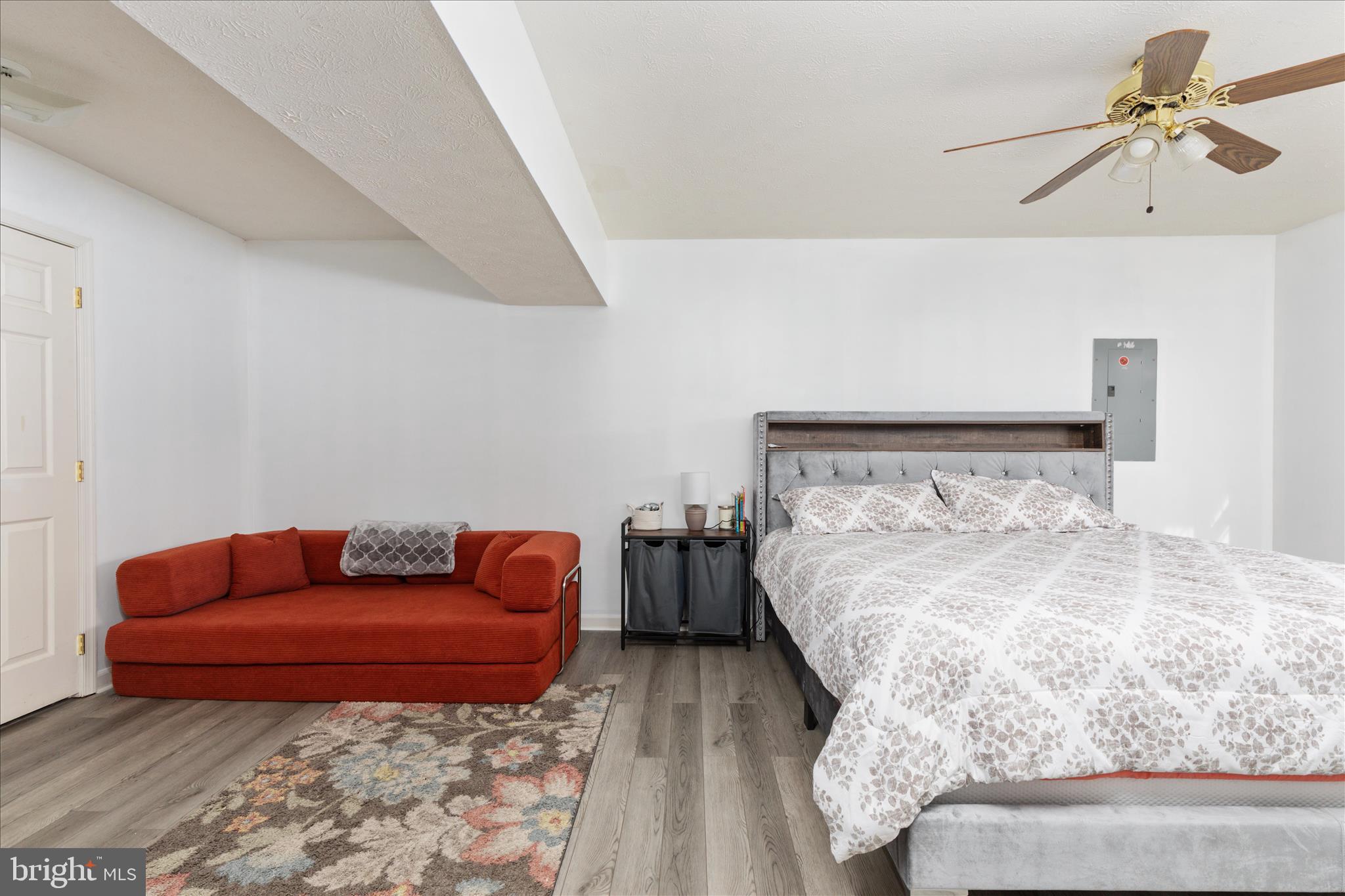 WARDEN GLEN - Residential