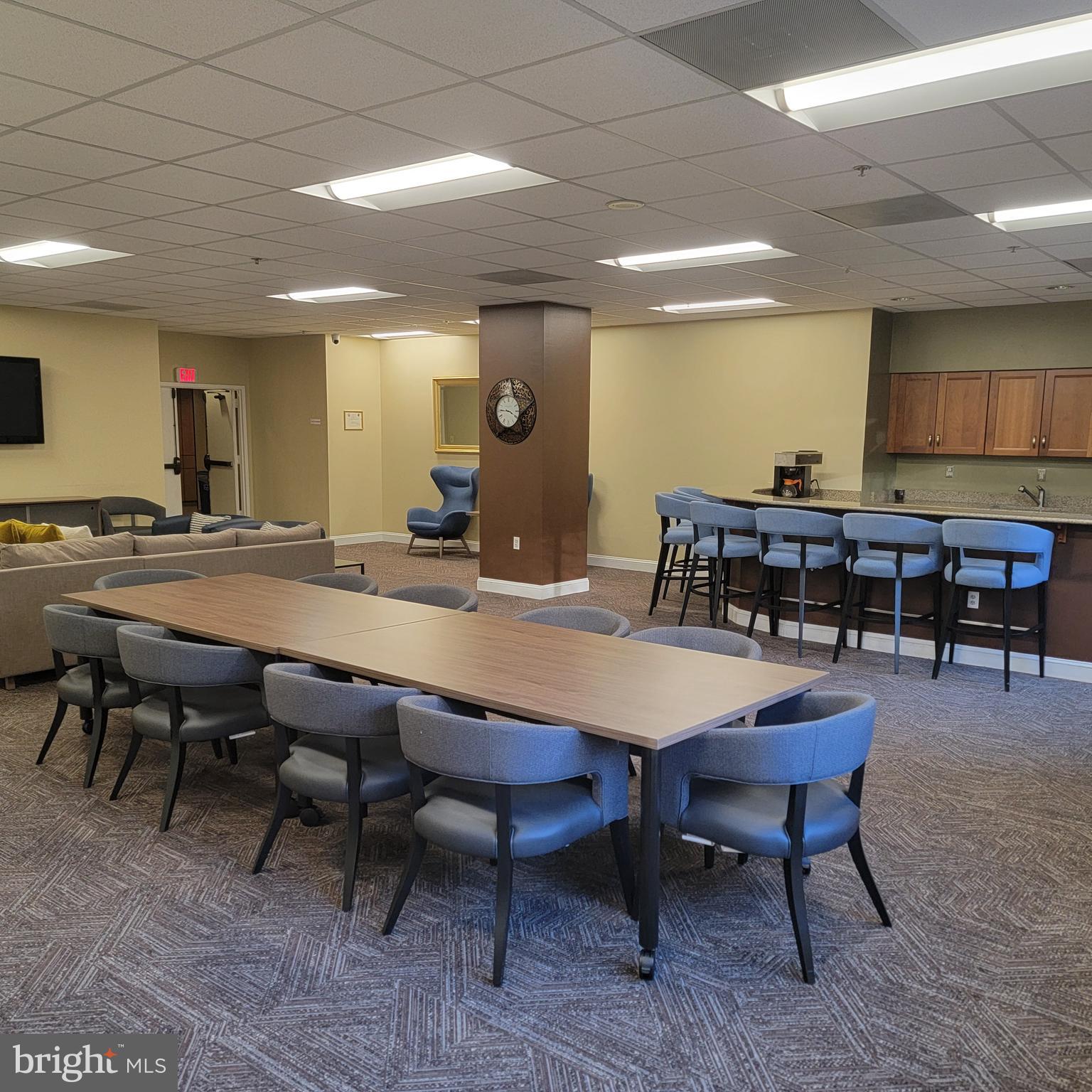 BELLA VISTA CONDOMINIUM - Residential Lease