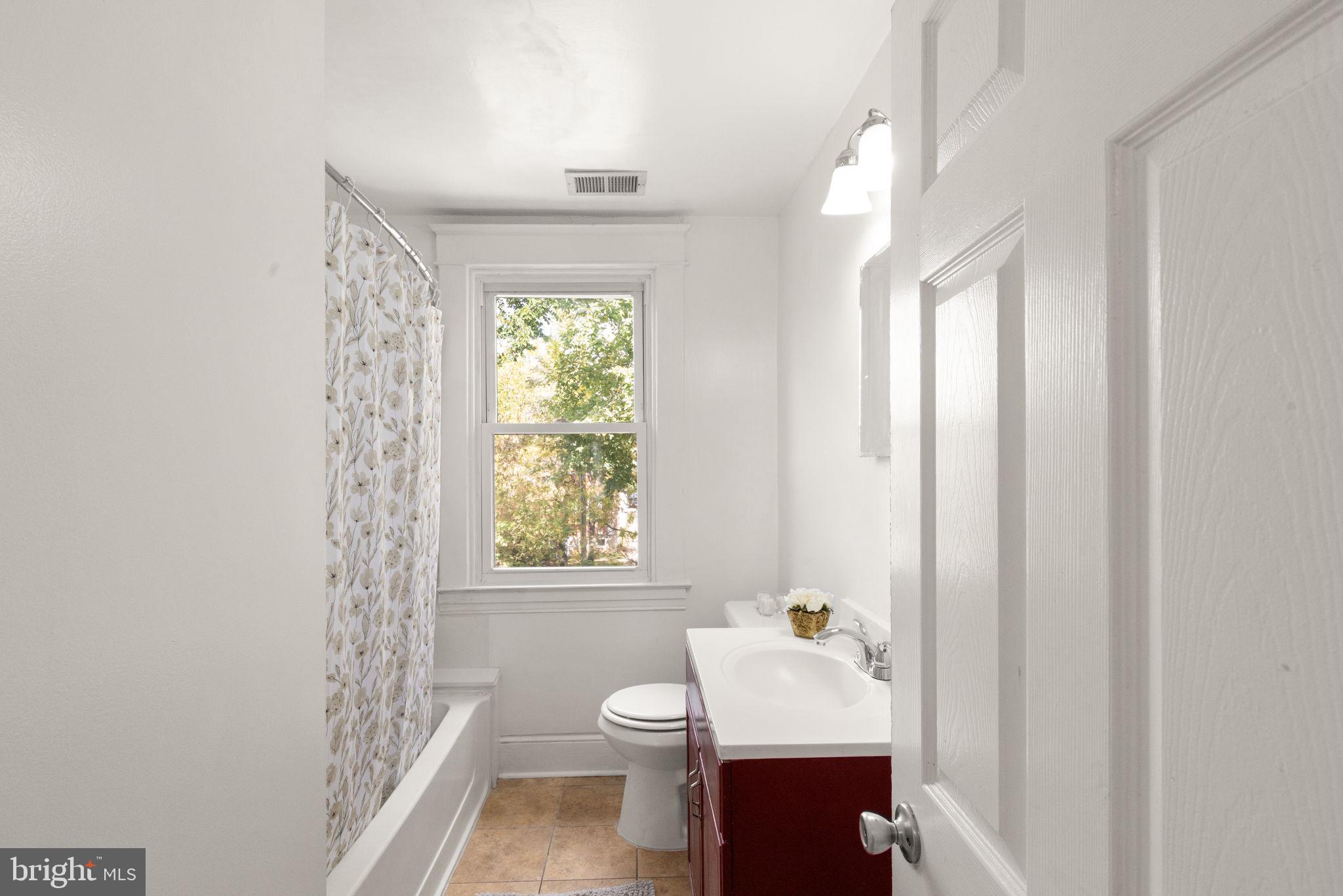 AIGBURTH - Residential