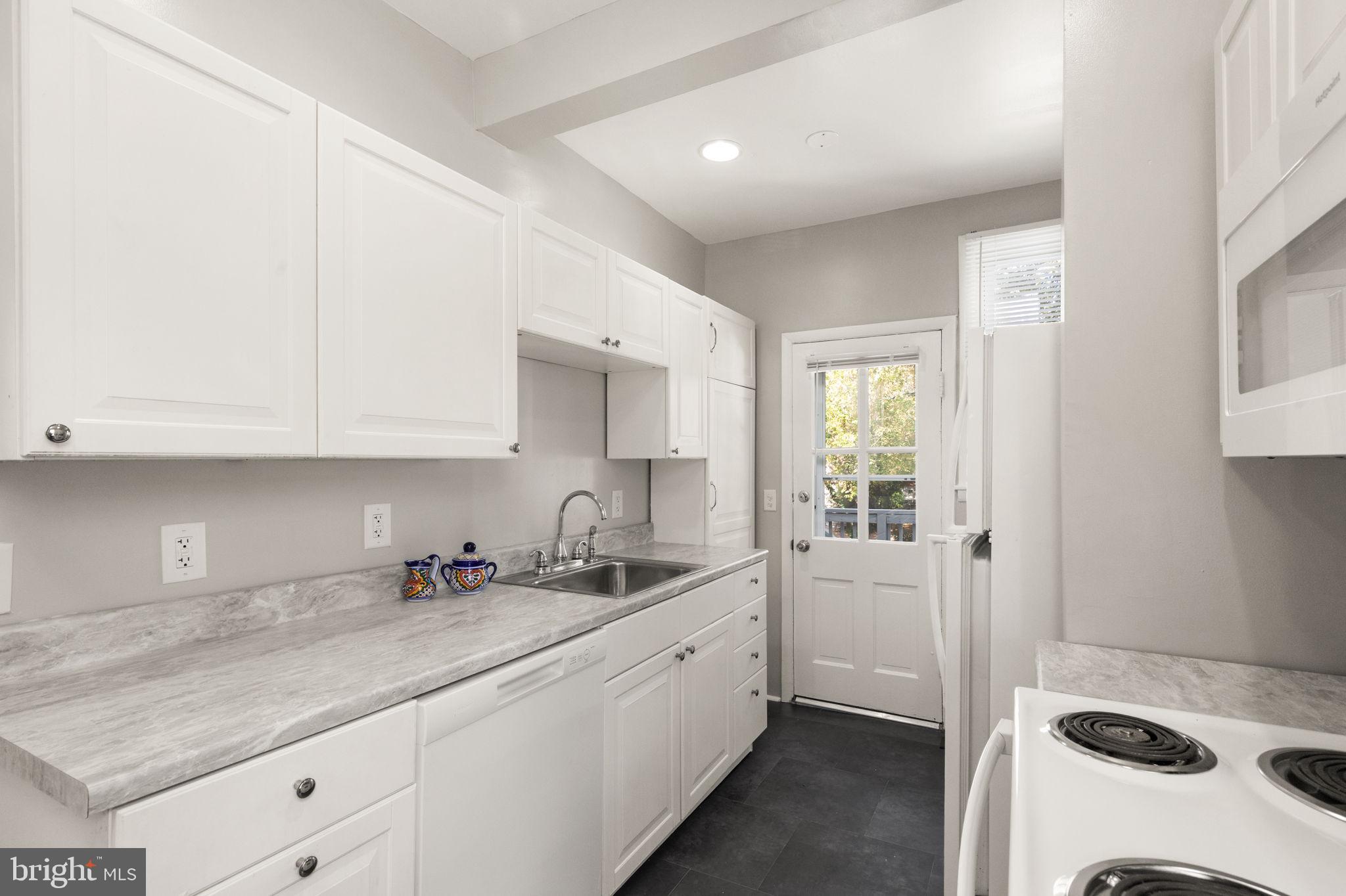 AIGBURTH - Residential