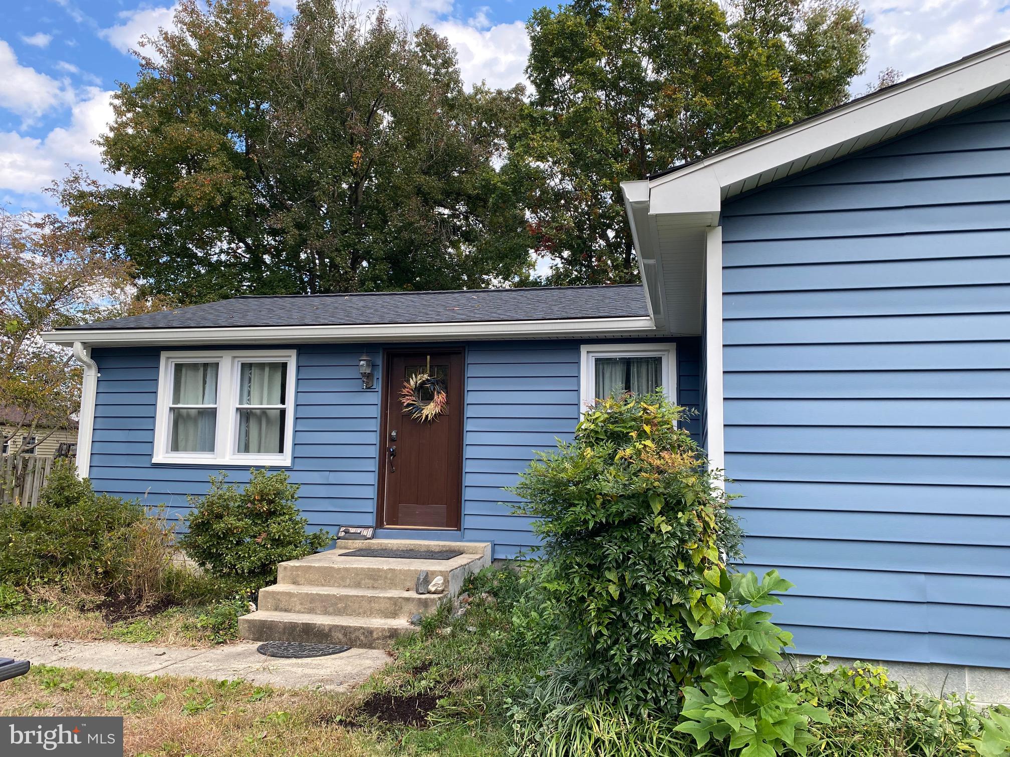 SUMMER CITY - Residential Lease