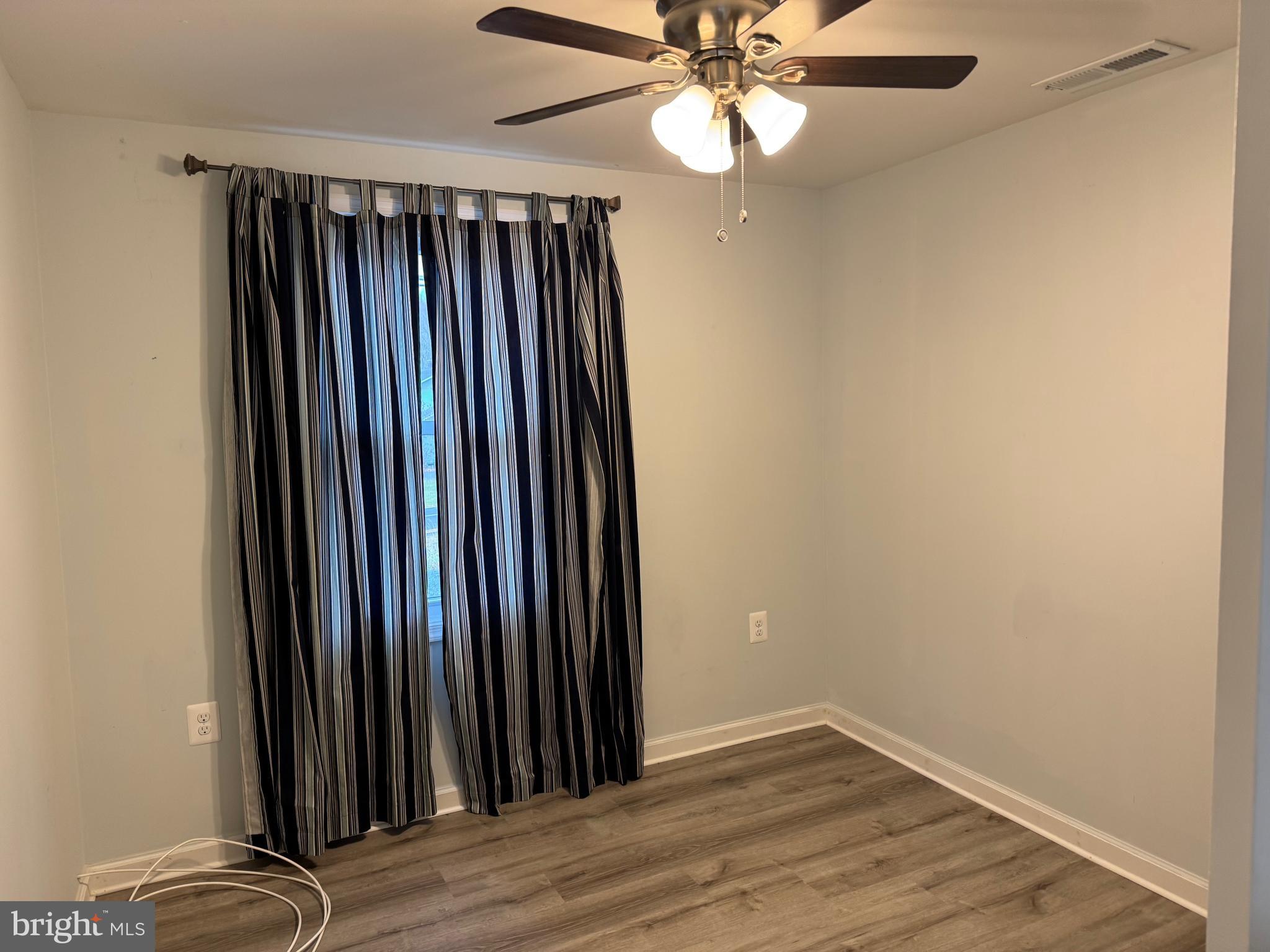 SUMMER CITY - Residential Lease