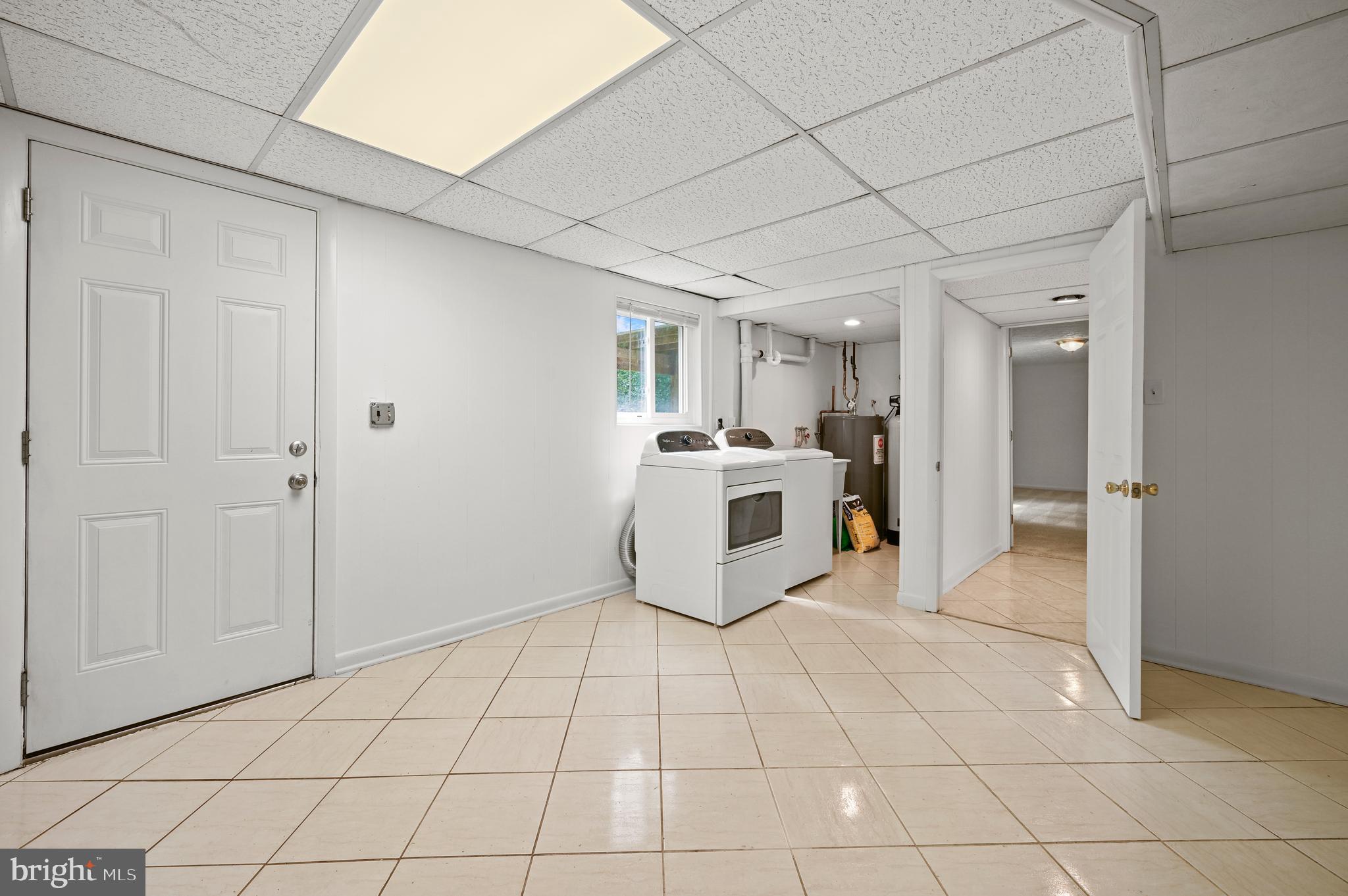 ROLLING HILLS - Residential Lease