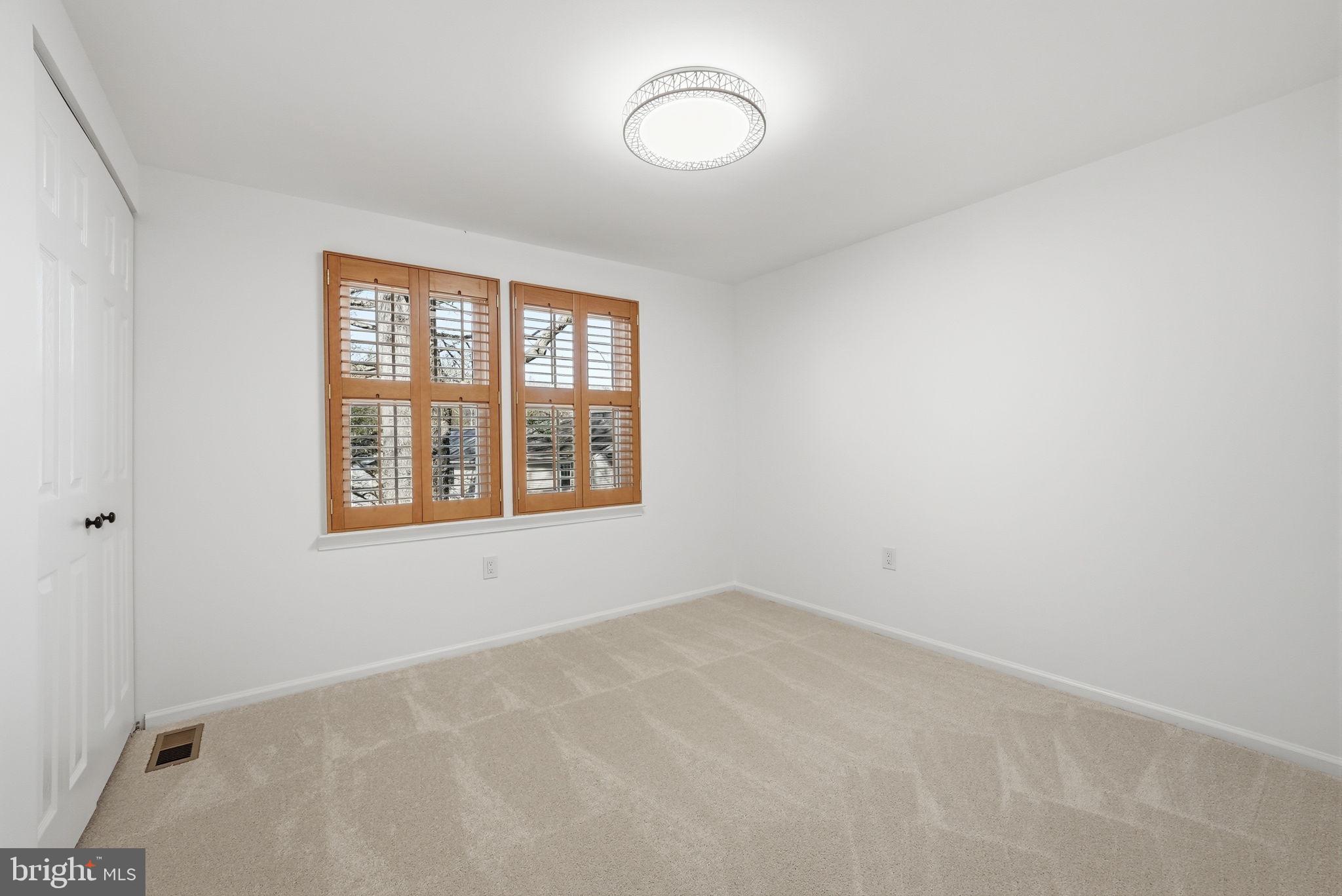 BURKE CENTRE - Residential