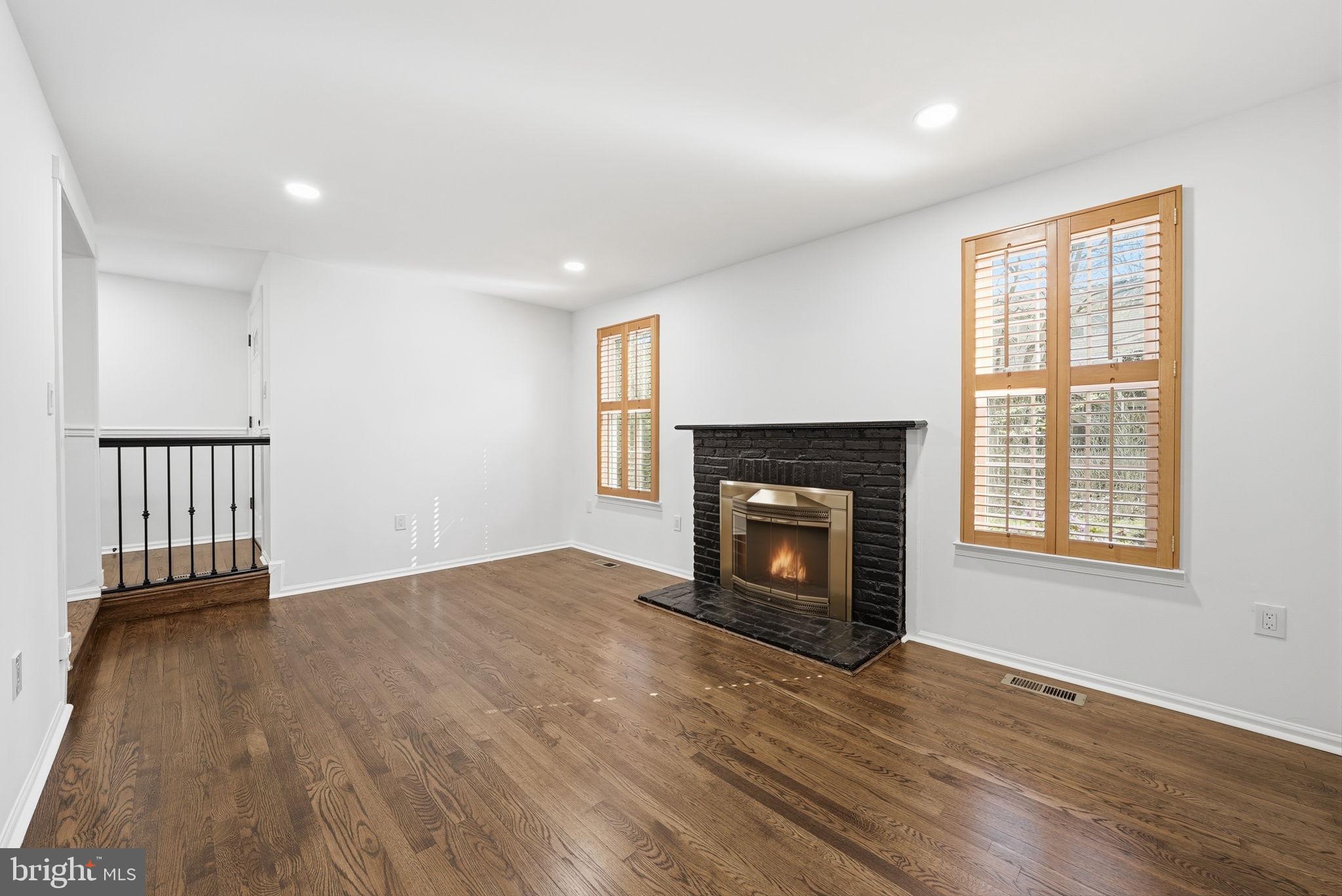 BURKE CENTRE - Residential