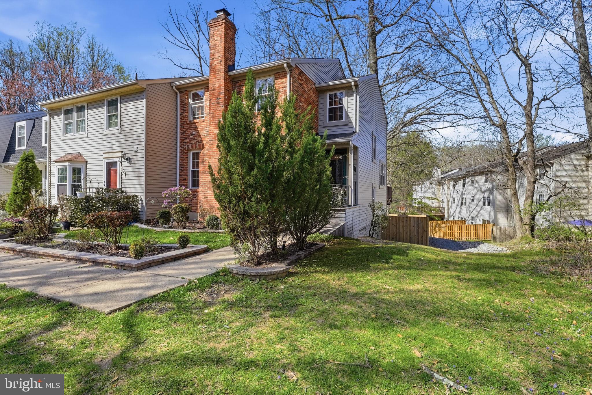 10097 CHESTNUT WOOD LANE