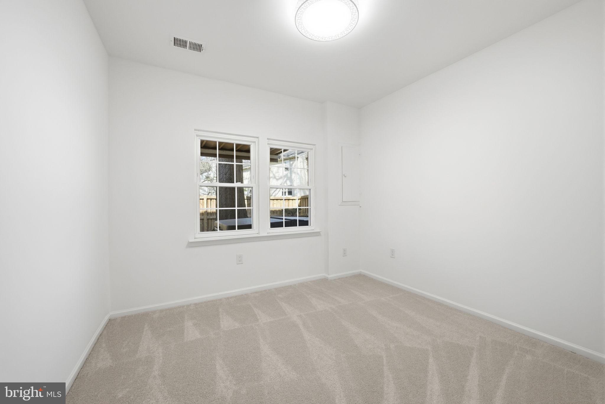 BURKE CENTRE - Residential