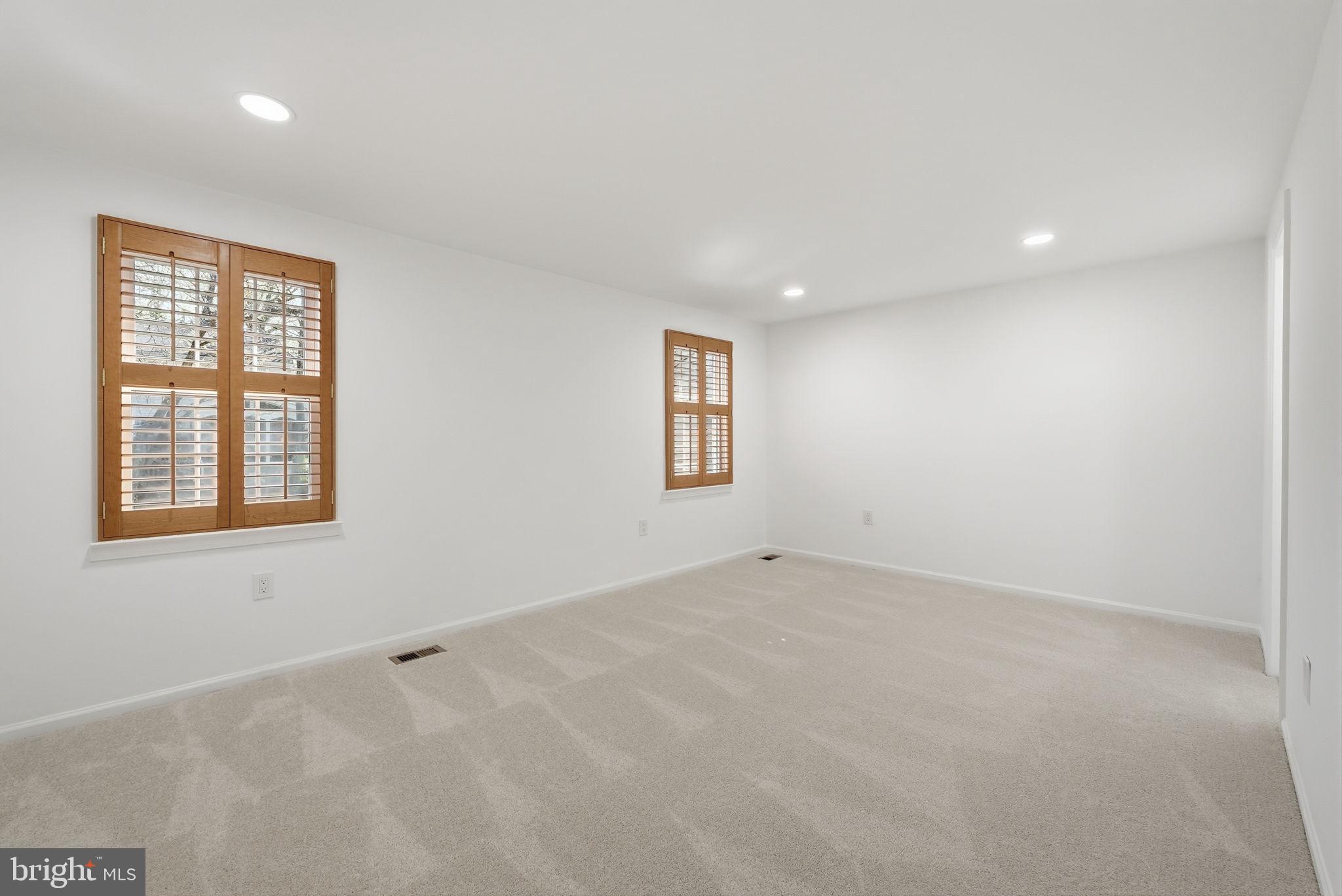 BURKE CENTRE - Residential