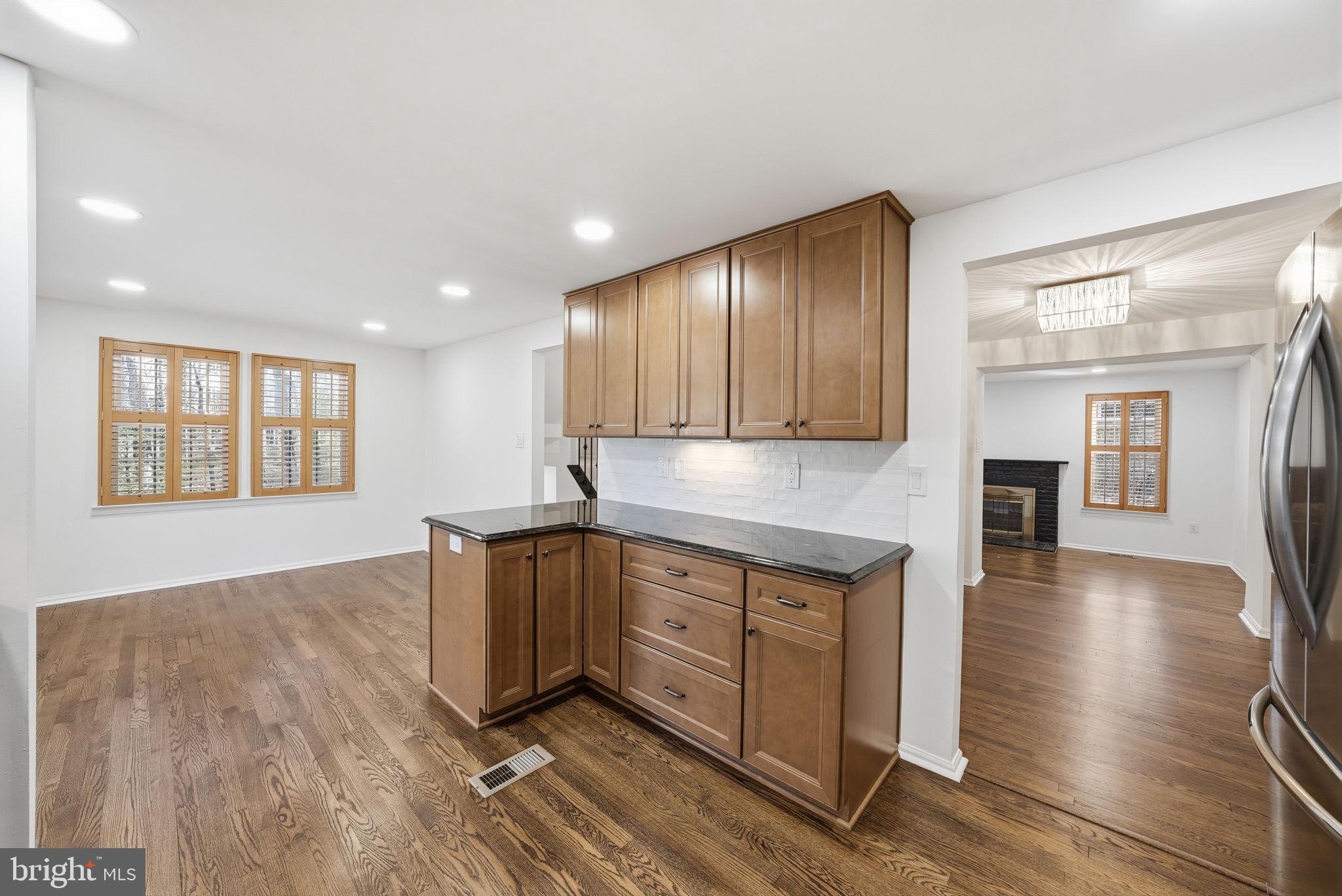 10097 CHESTNUT WOOD LANE