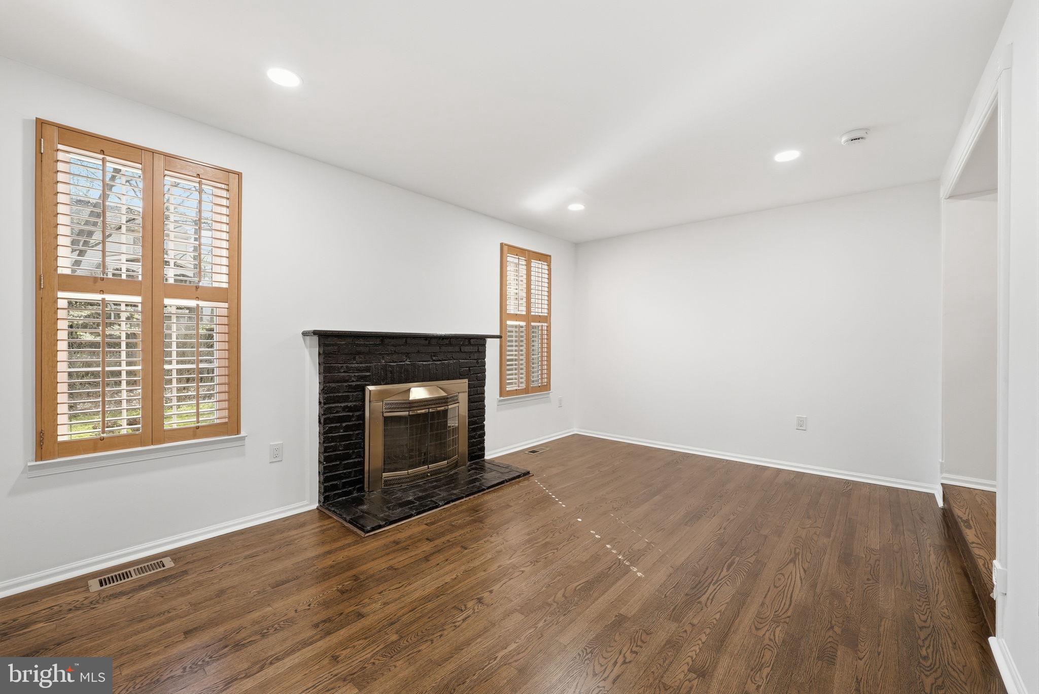 BURKE CENTRE - Residential