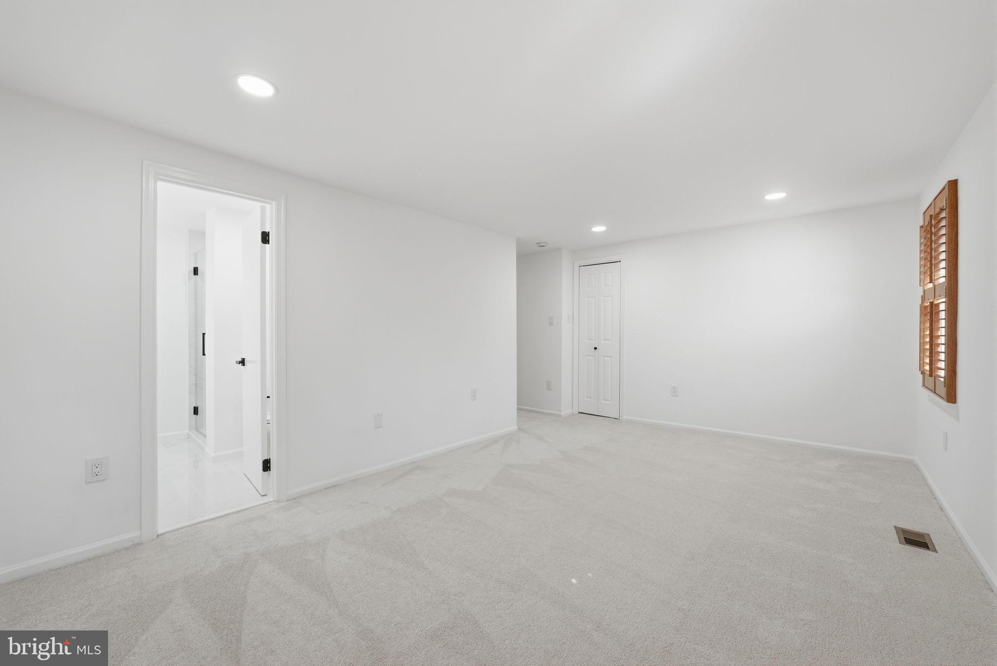 BURKE CENTRE - Residential