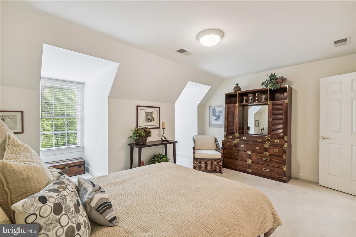 HARLEQUIN - Residential