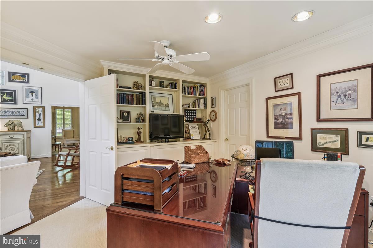 HARLEQUIN - Residential