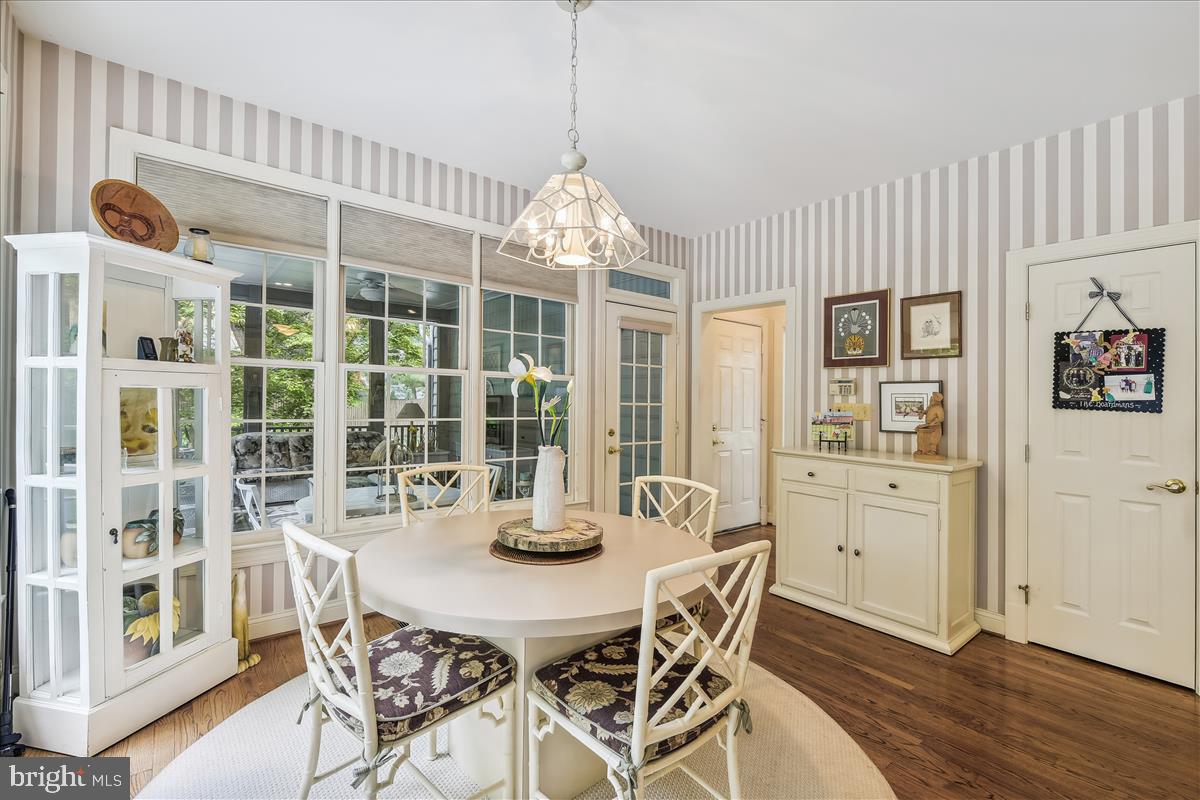 HARLEQUIN - Residential