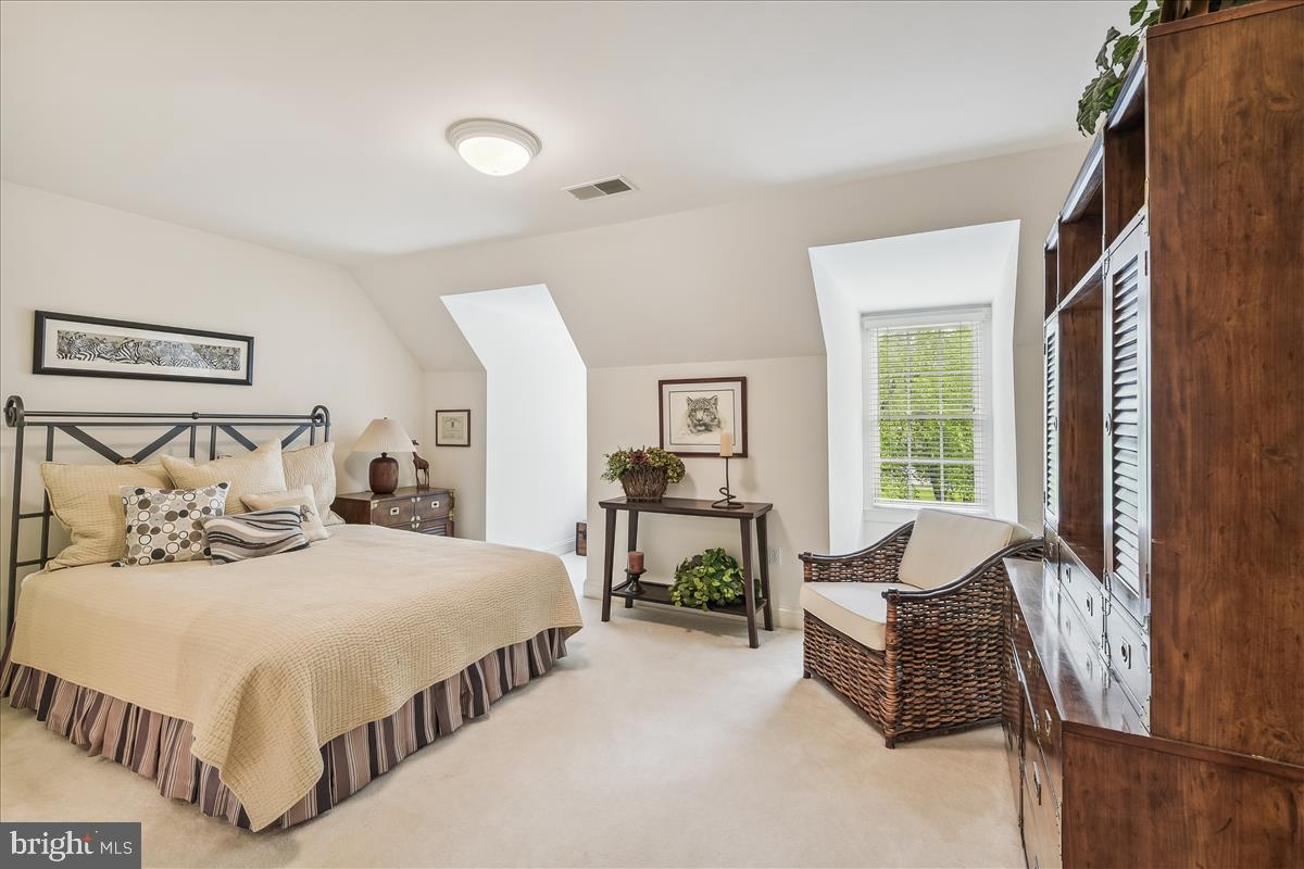 HARLEQUIN - Residential