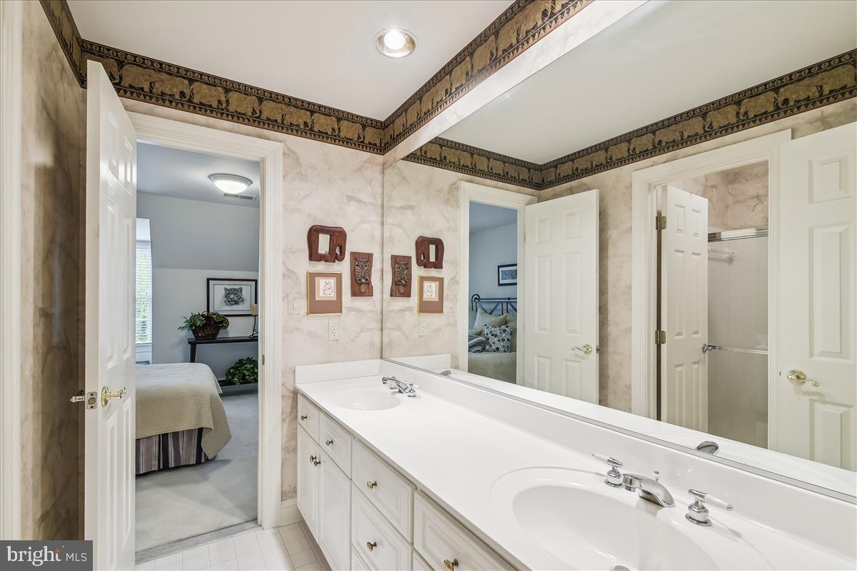 HARLEQUIN - Residential