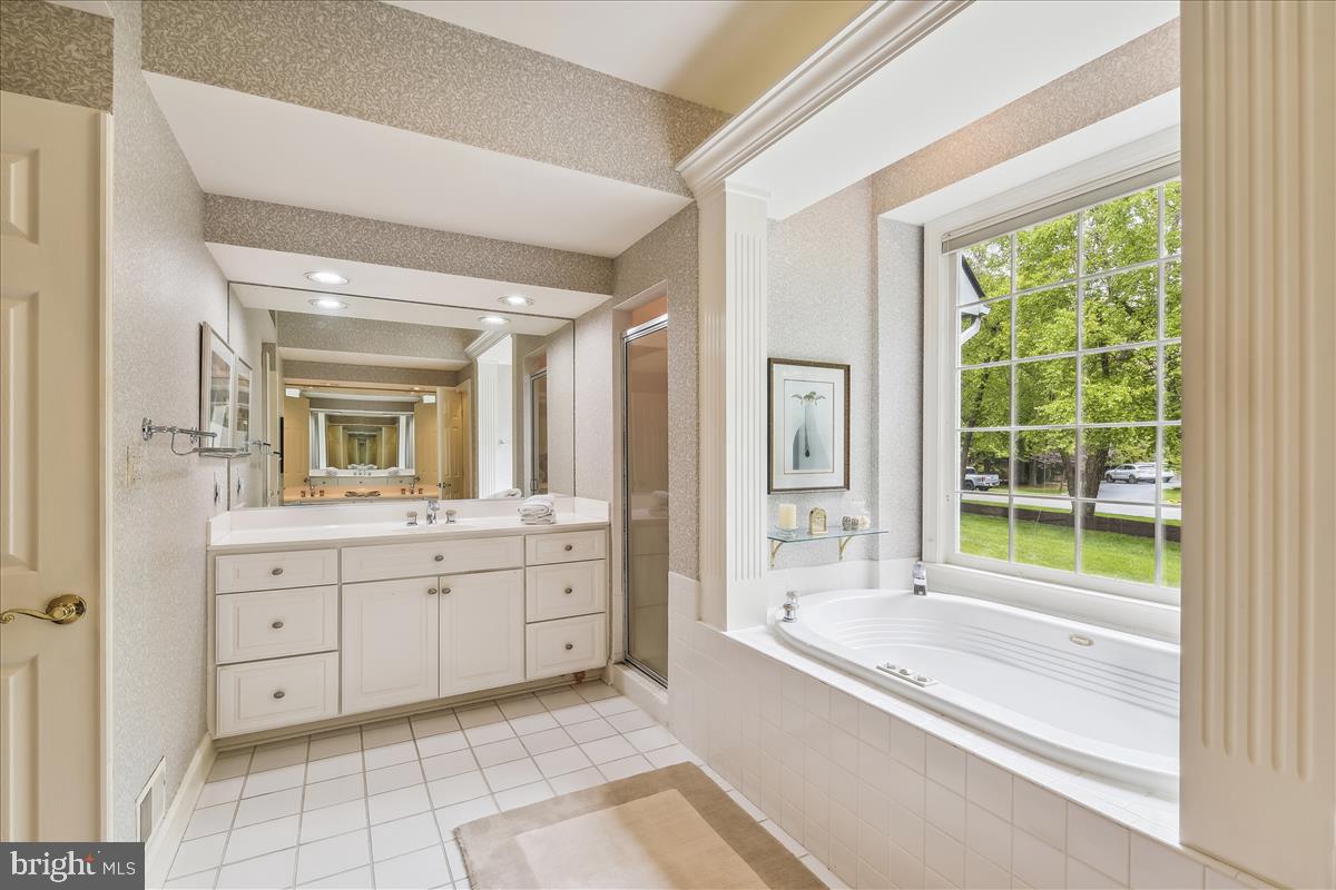 HARLEQUIN - Residential