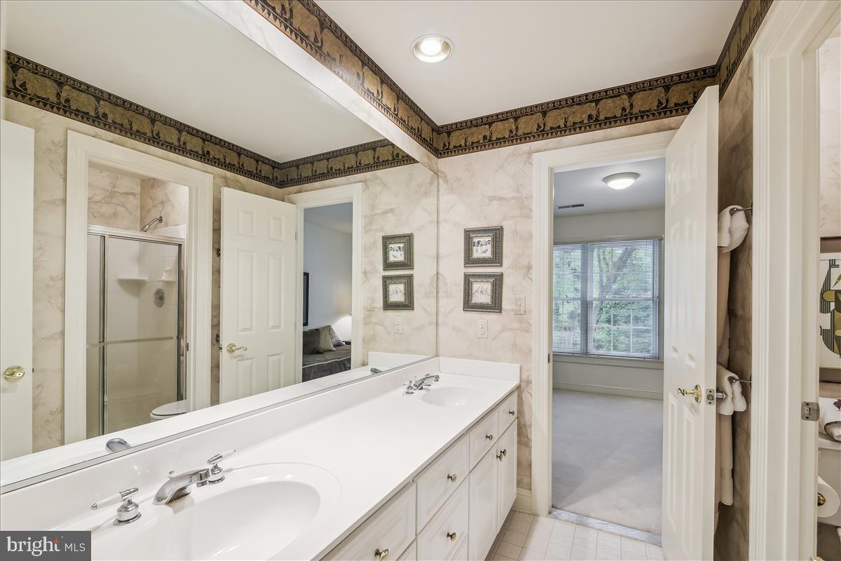 HARLEQUIN - Residential