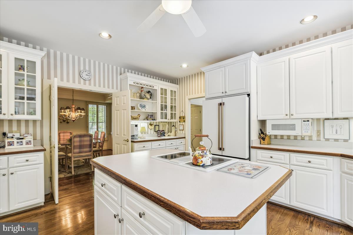 HARLEQUIN - Residential