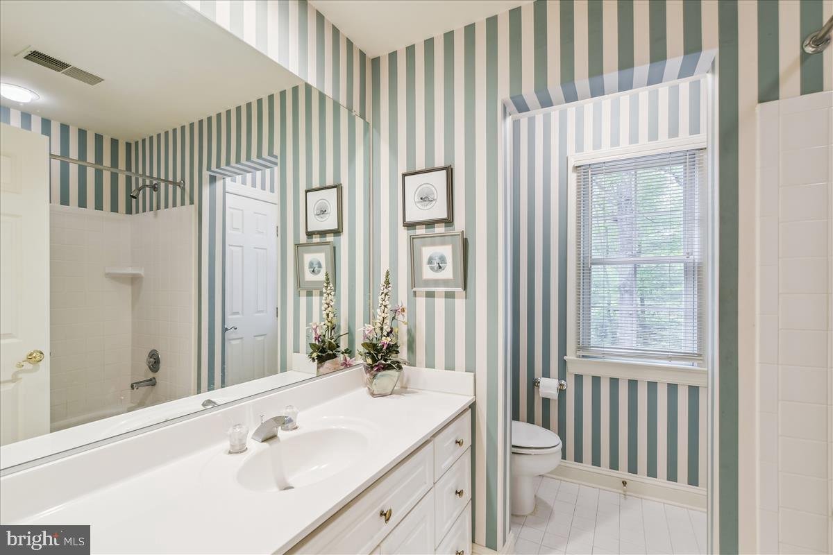 HARLEQUIN - Residential