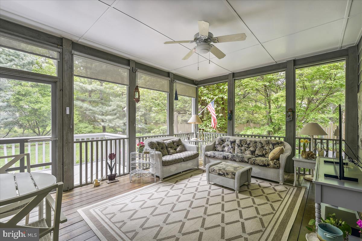 HARLEQUIN - Residential