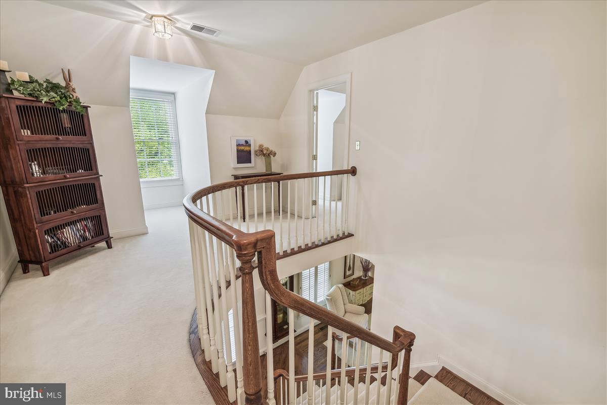 HARLEQUIN - Residential