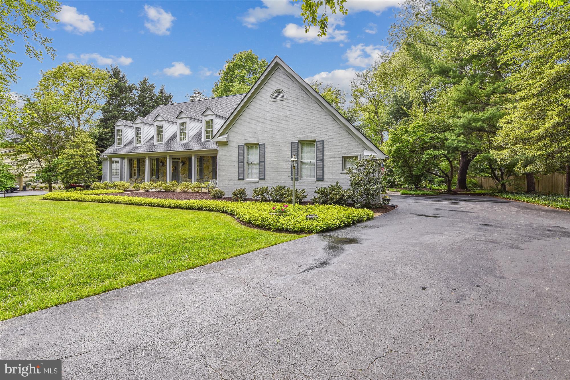 HARLEQUIN - Residential