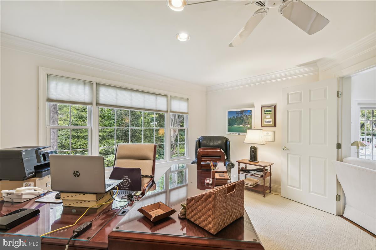 HARLEQUIN - Residential