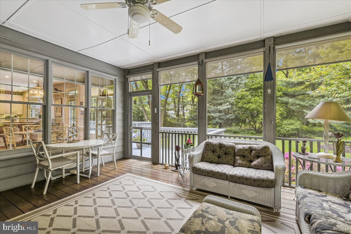 HARLEQUIN - Residential