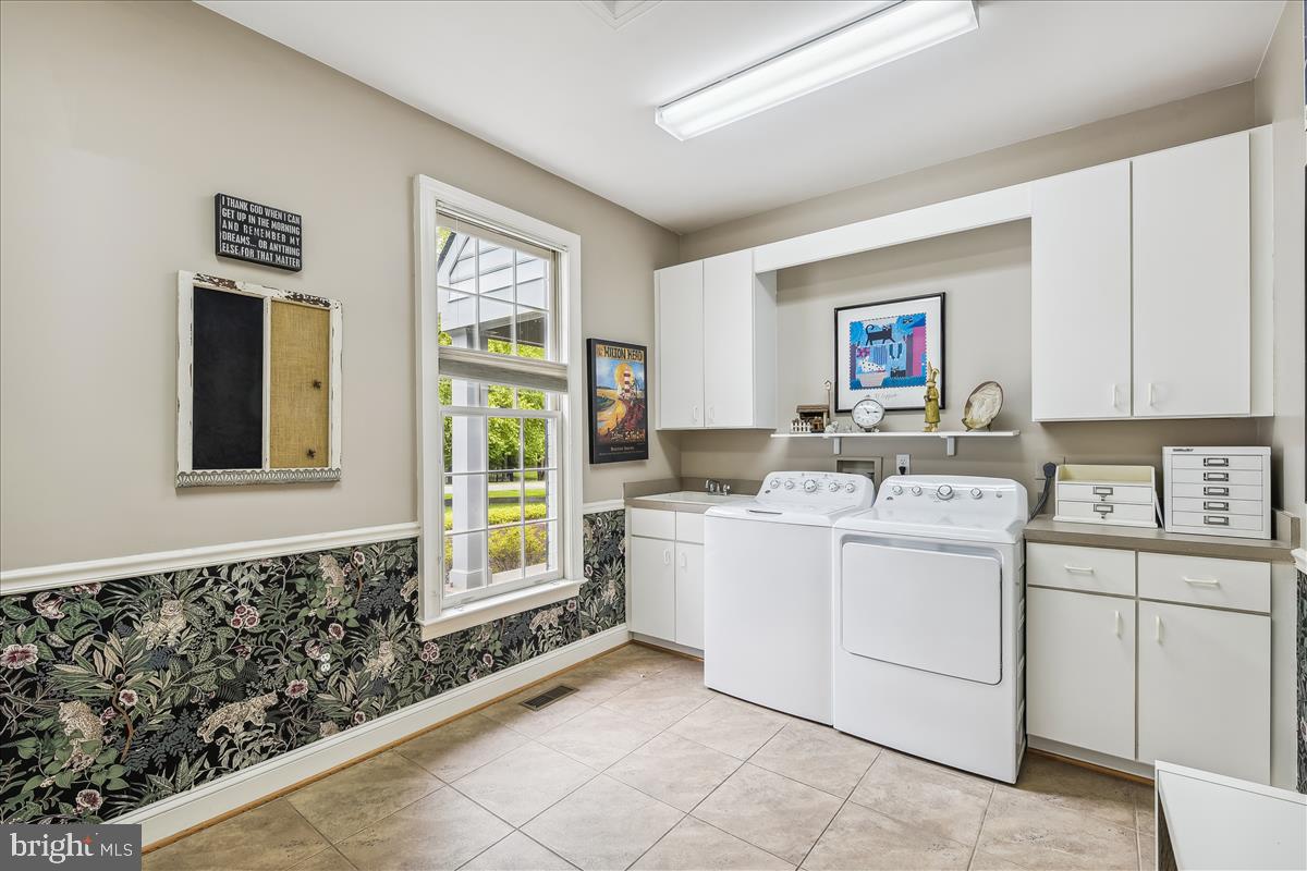 HARLEQUIN - Residential