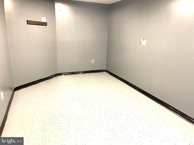 ROSEDALE - Commercial Lease