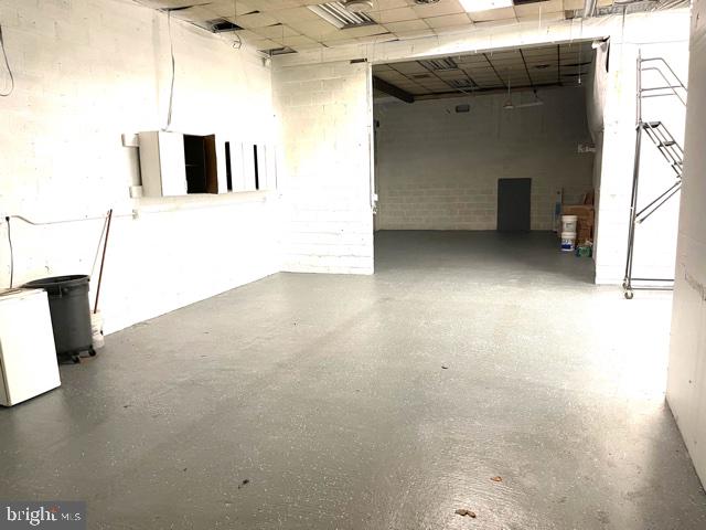 ROSEDALE - Commercial Lease