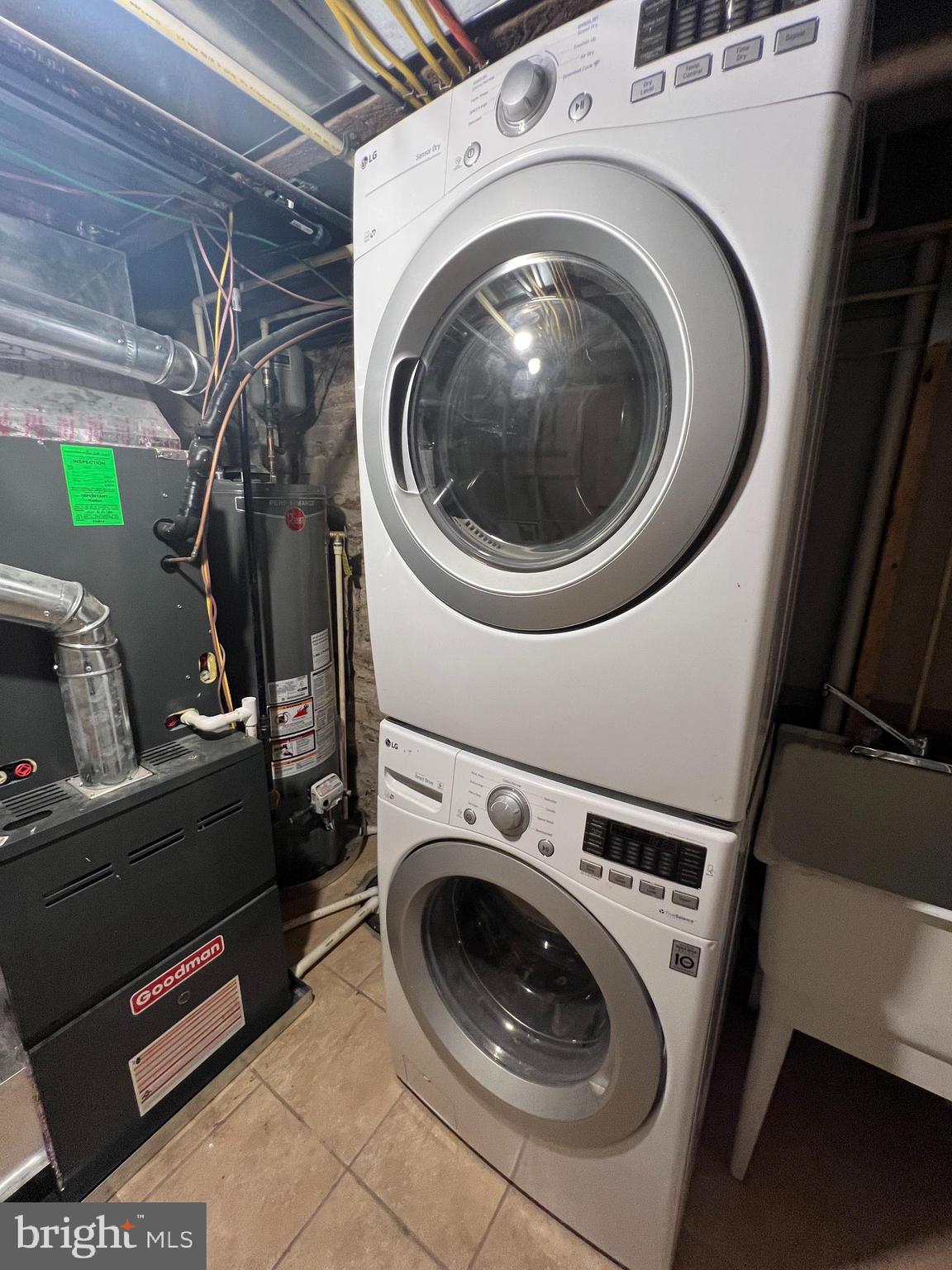 PENN NORTH - Residential