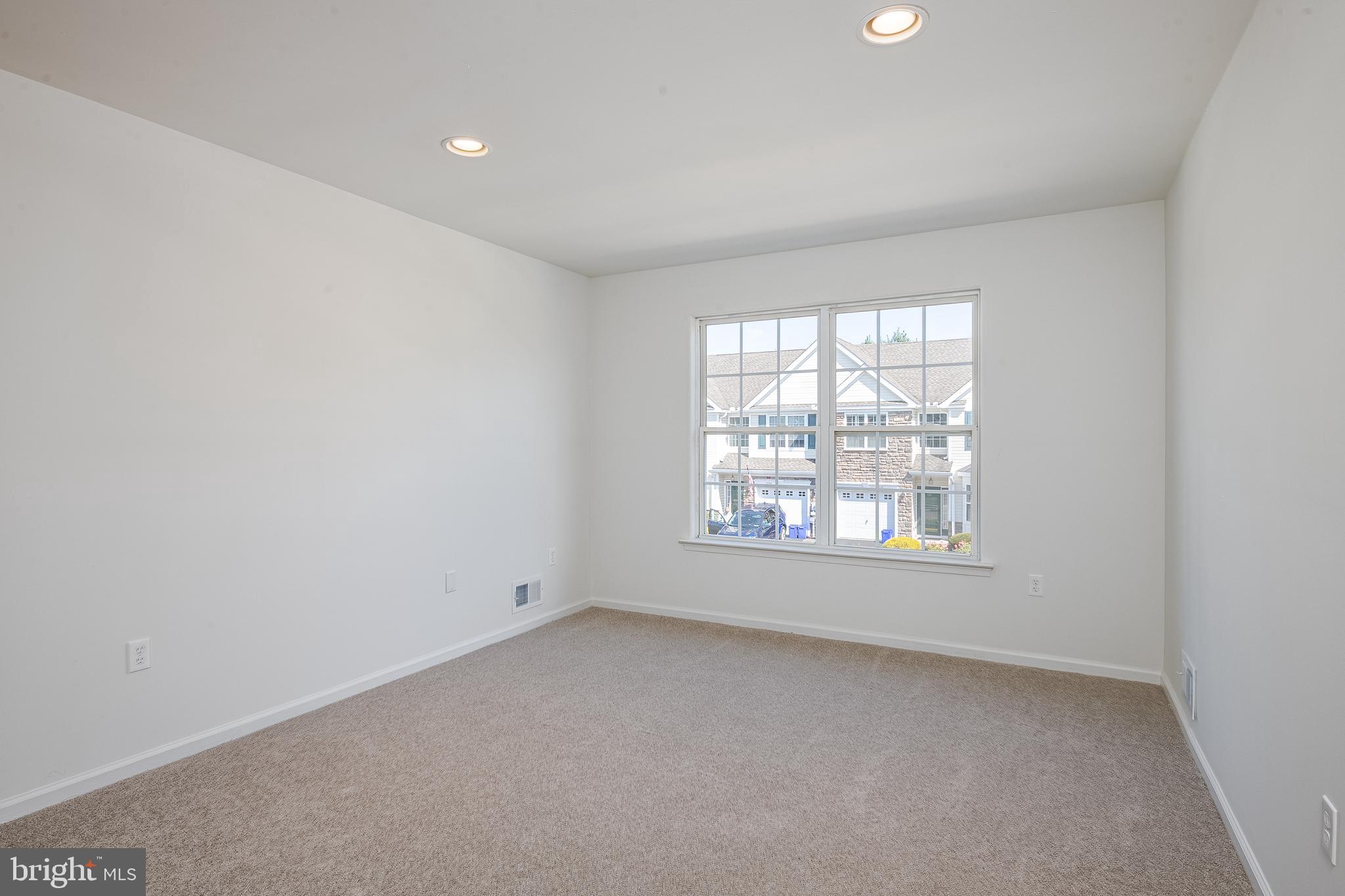 VLG AT MAIDENCREEK - Residential