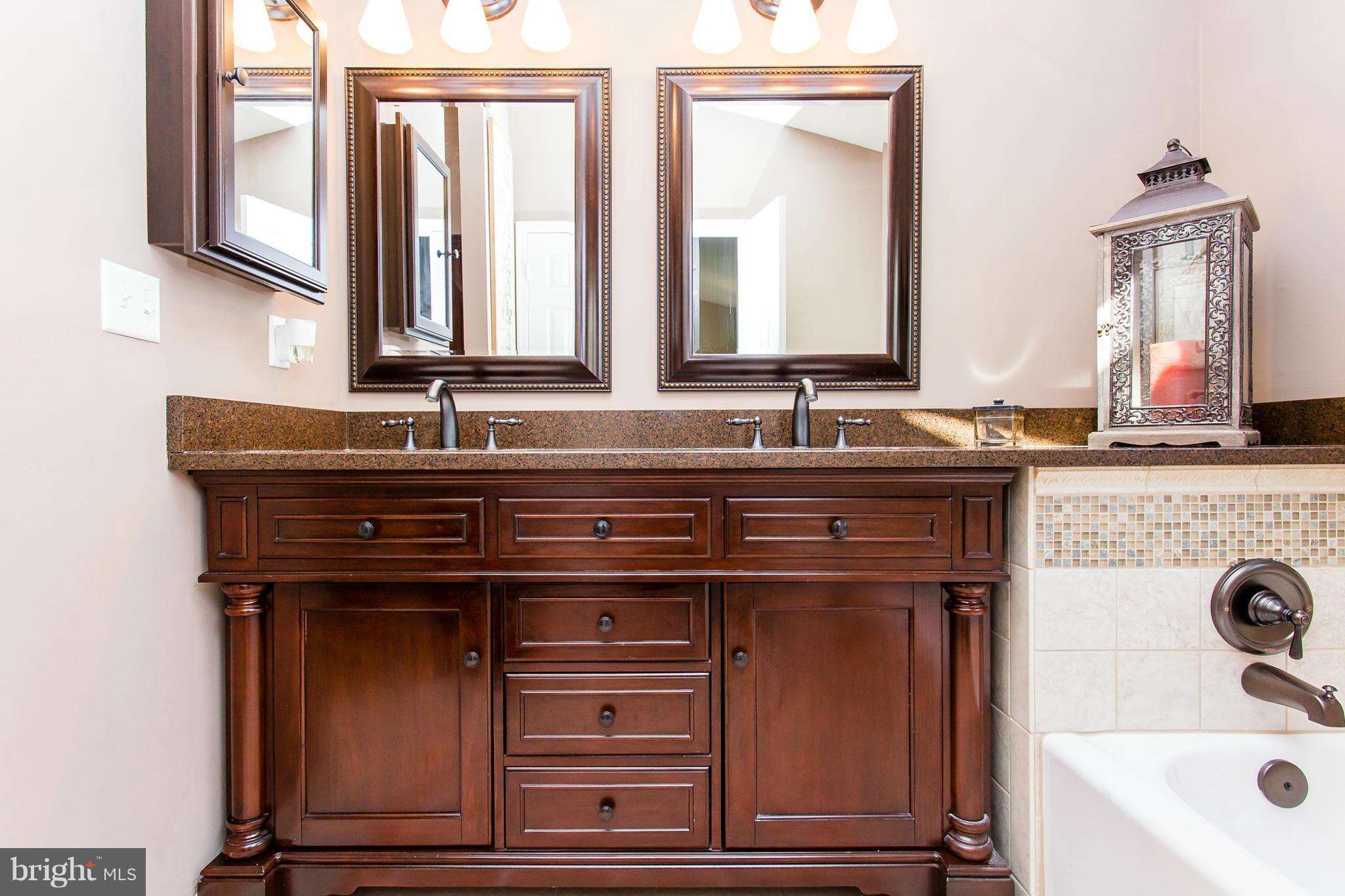 SETTLERS LANDING - Residential