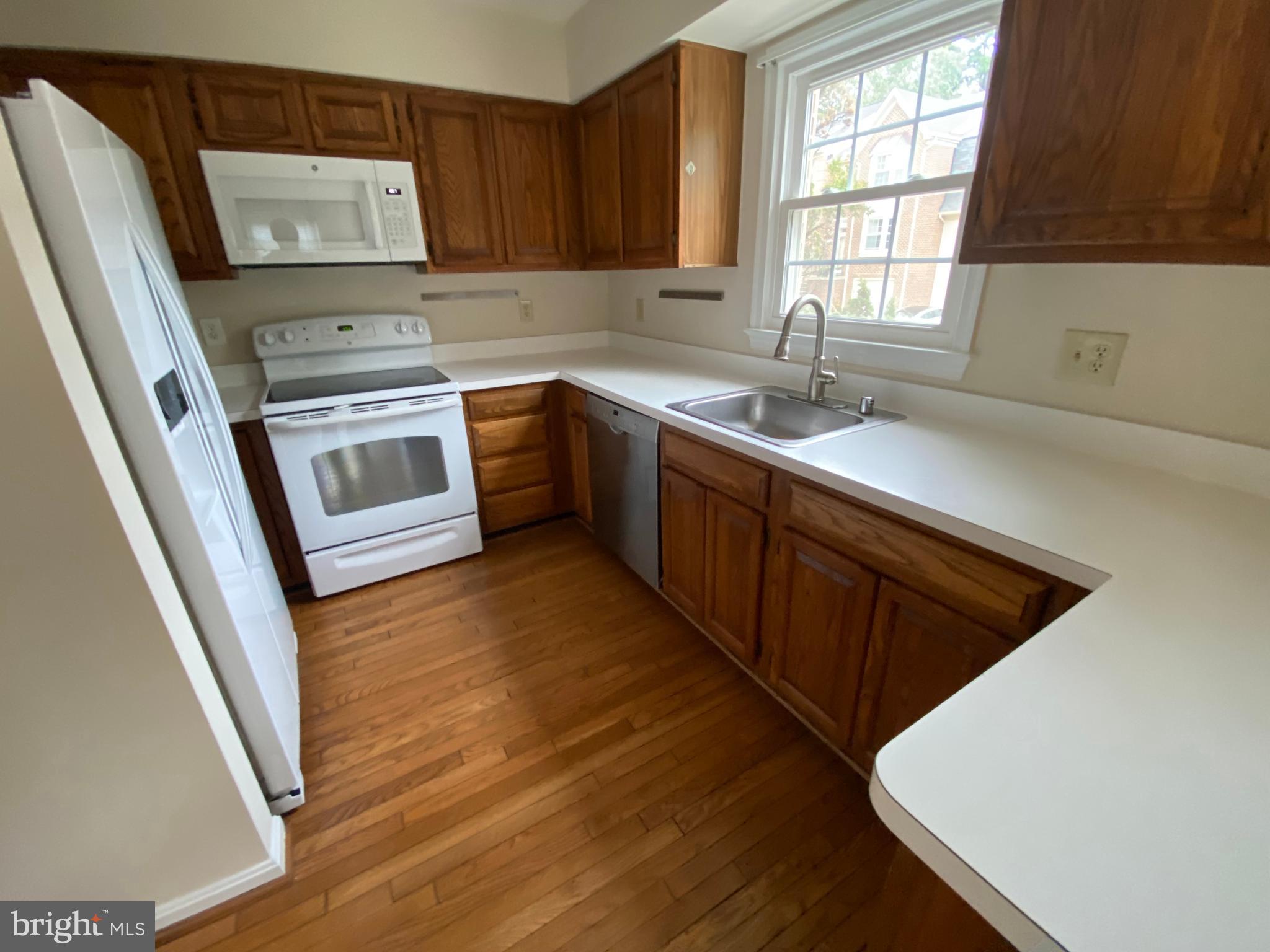 KINGSTOWNE - Residential Lease