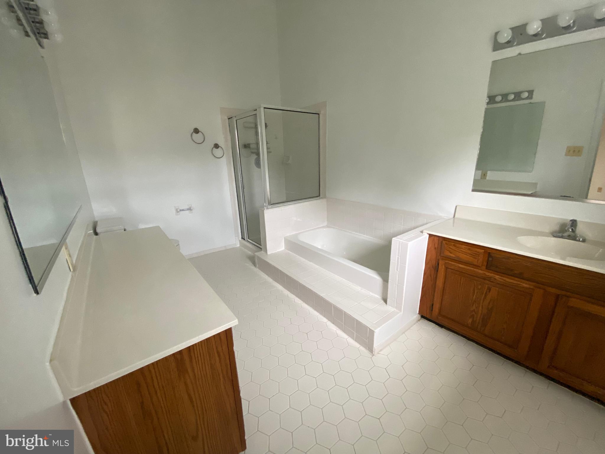 KINGSTOWNE - Residential Lease