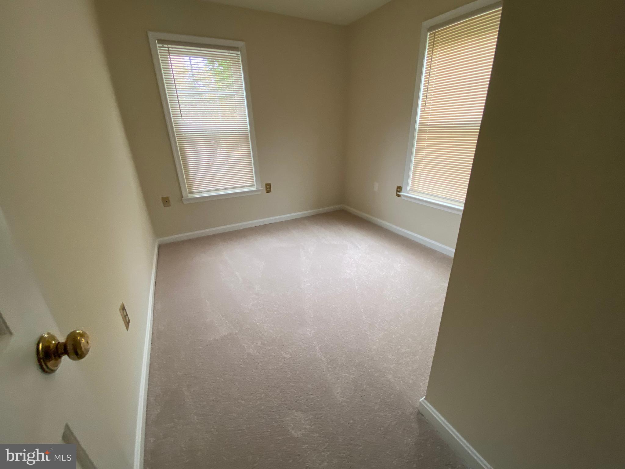 KINGSTOWNE - Residential Lease