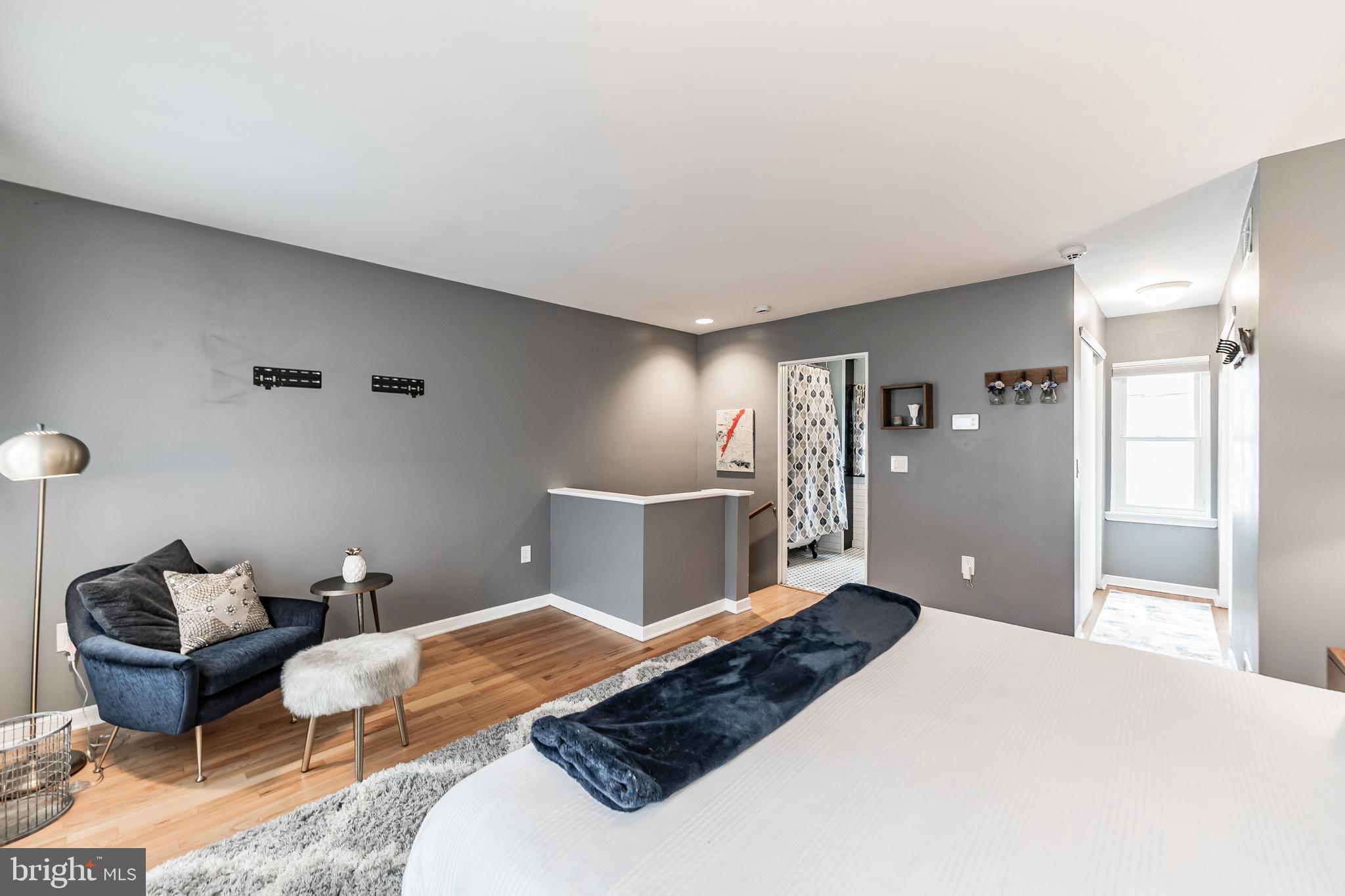 AVENUE OF THE ARTS - Residential