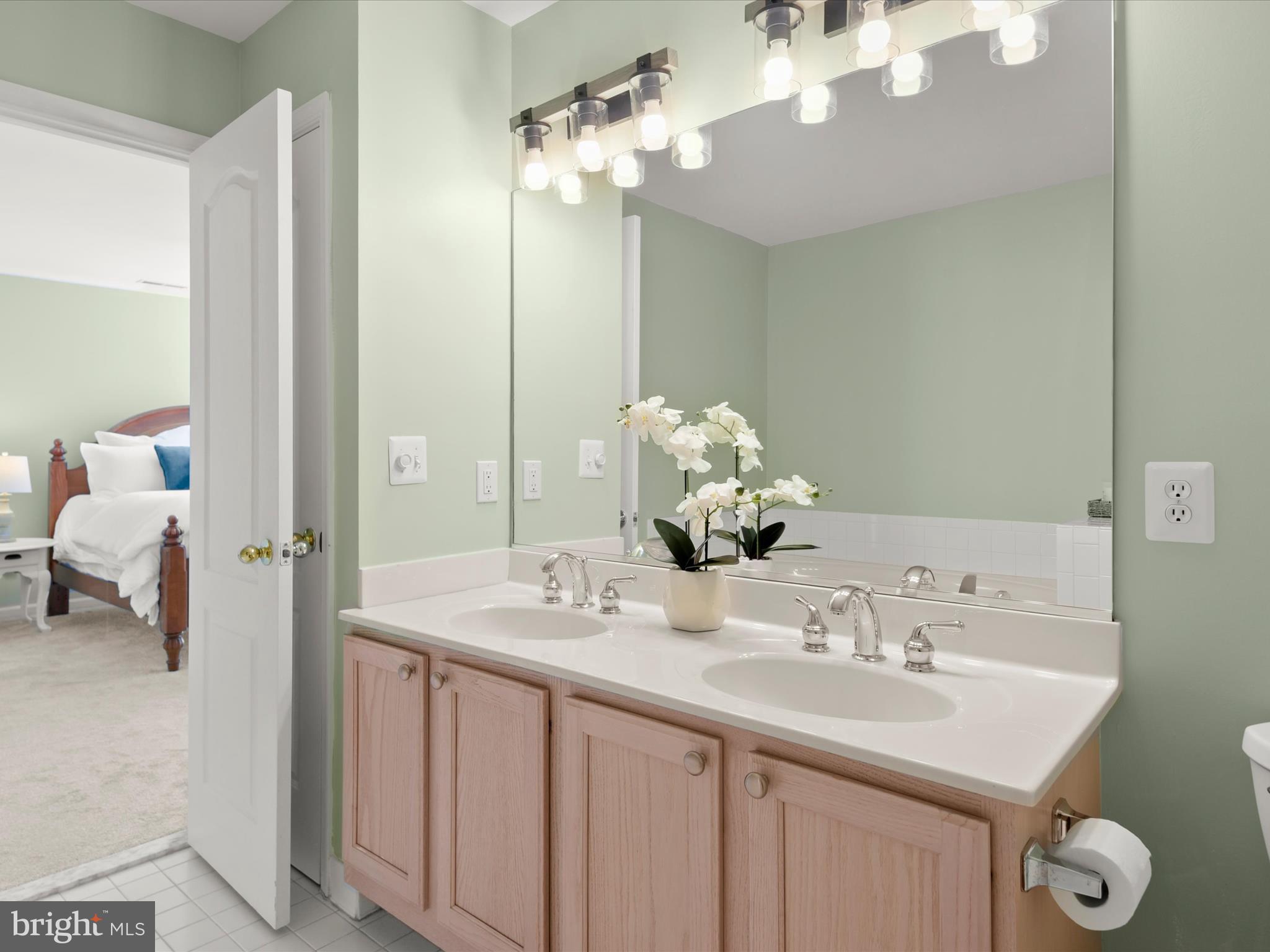 EASTON CLUB - Residential